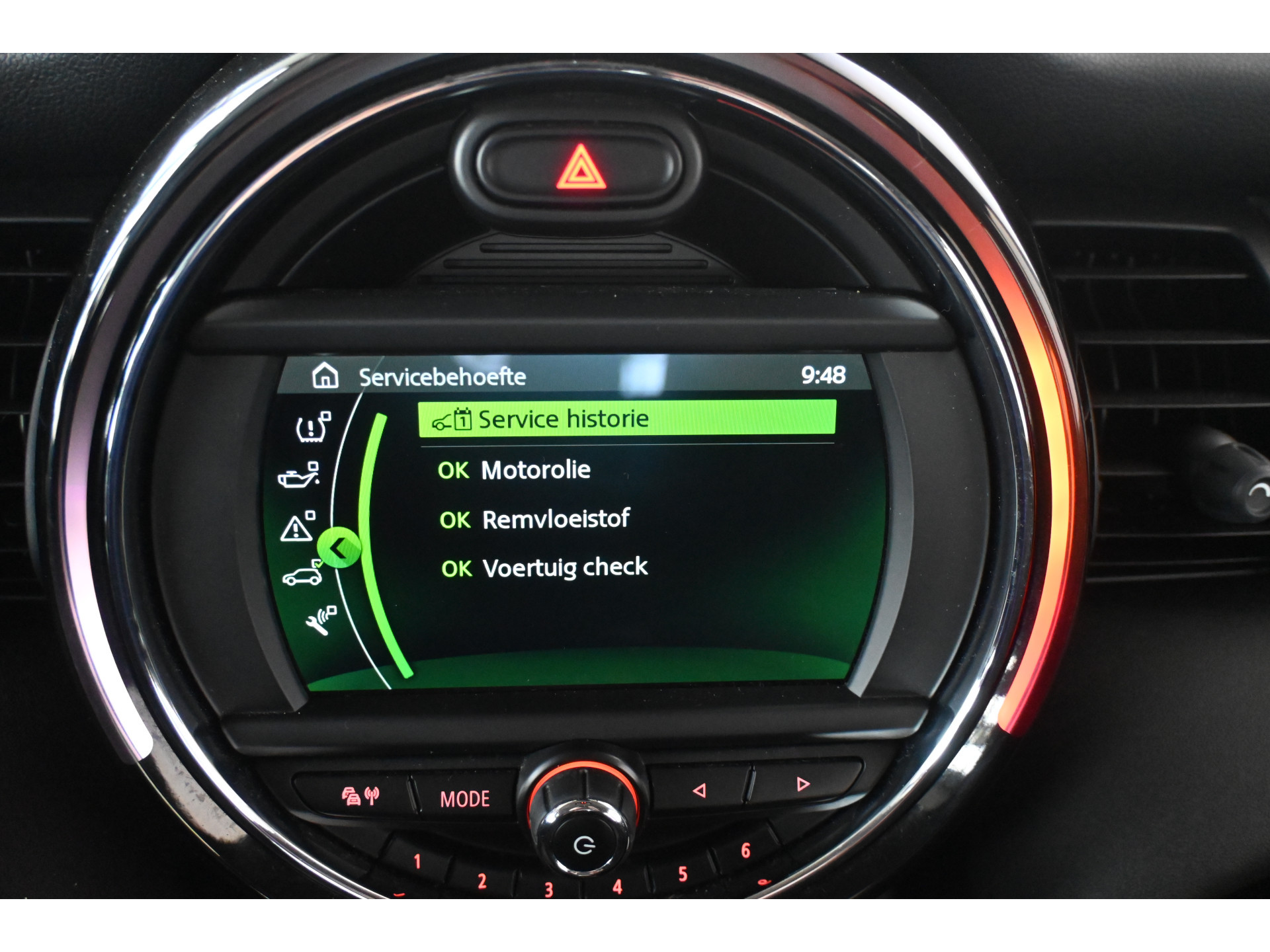 MINI Mini 1.5 Cooper Airco Navigatie LED Cruise Control Direct Leverbaar! Rijklaarprijs Inruil Mogelijk!