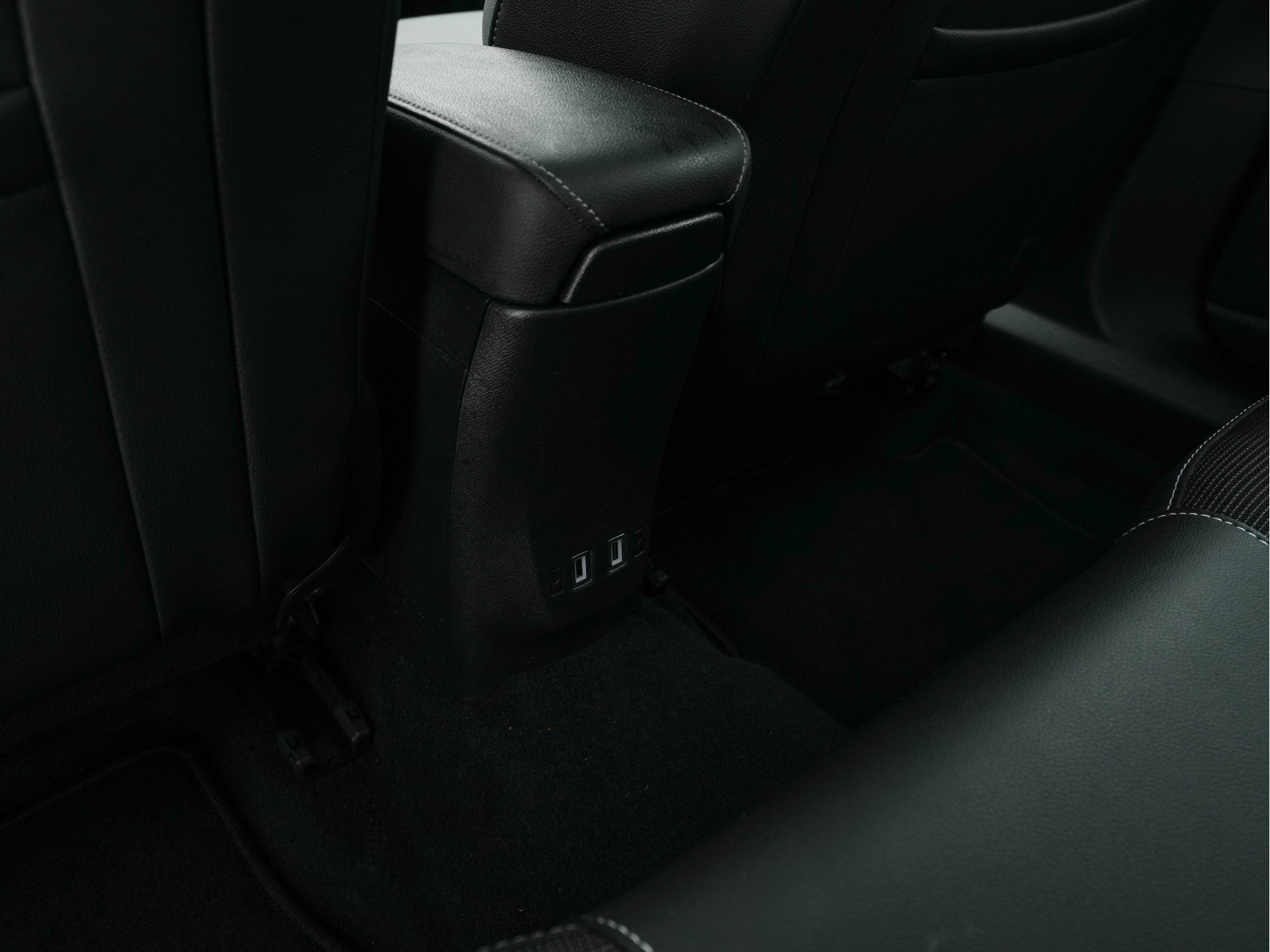 Opel Mokka-e Elegance 50-kWh 11kw Blue Ultimate [ 3-Fase ] {SOH-91%} (INCL-BTW) *FULL-LED | MICROFIBRE | HEATED-SEATS | DAB+ | KEYLESS | DIGI-COCKPIT | CARPLAY | AMBIENT-LIGHT | CAMERA | LANE-ASSIST | SPORT-SEATS | 17"ALU*