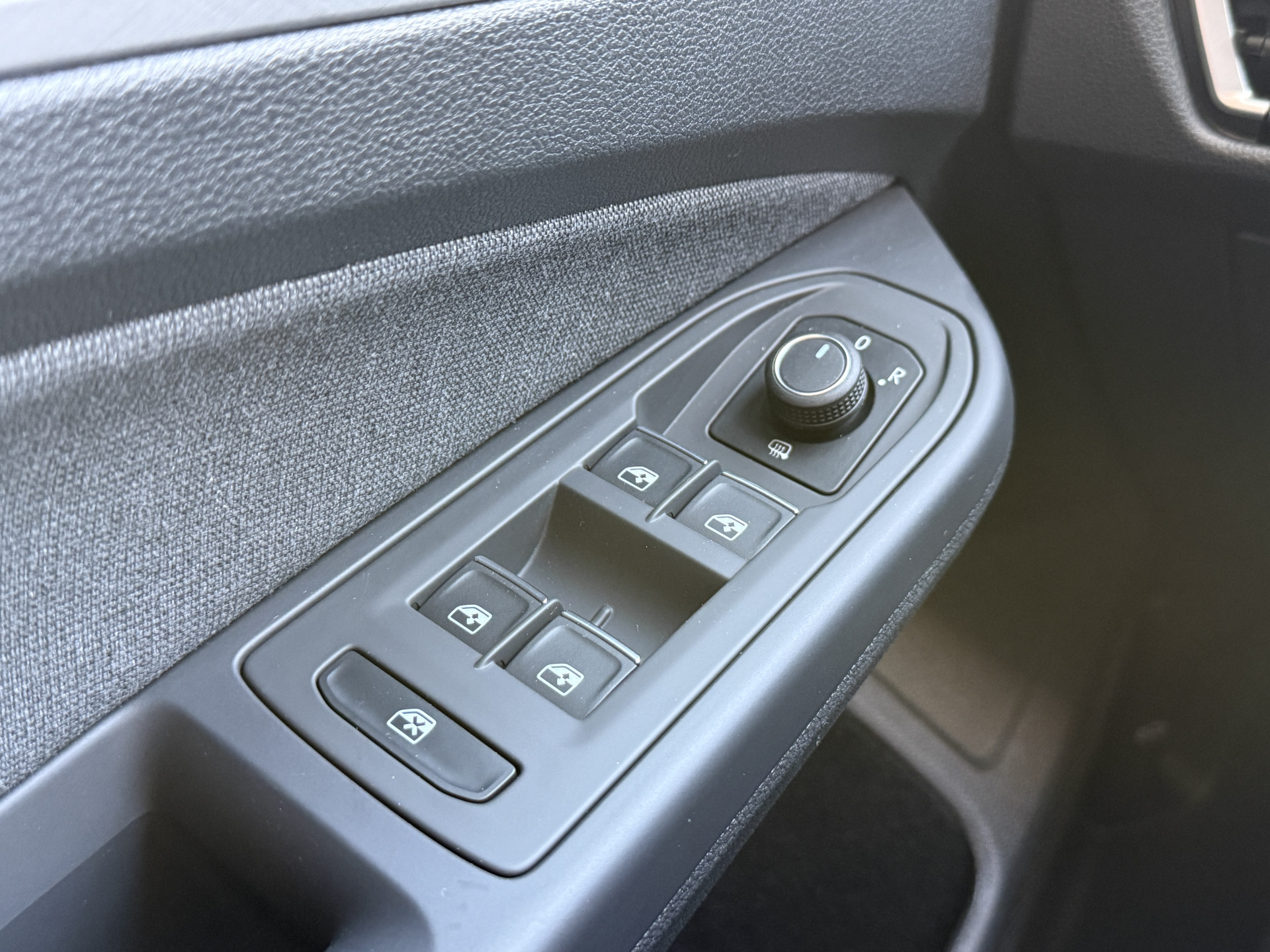 Volkswagen Golf Variant 1.0 TSI Life | Carplay | ACC | Draadloze lader