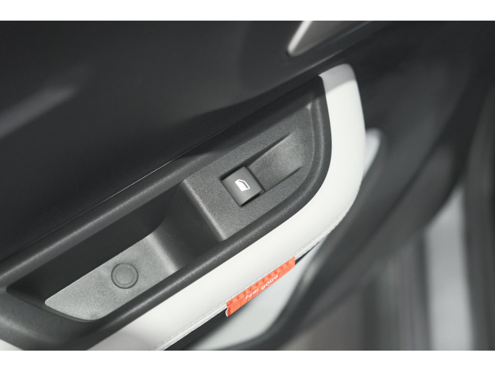 Citroen Ë-C3 Max 113pk 44 kWh | 11 KW Lader | 96,1% SOH | Camera | Navigatie | Parkeersensoren