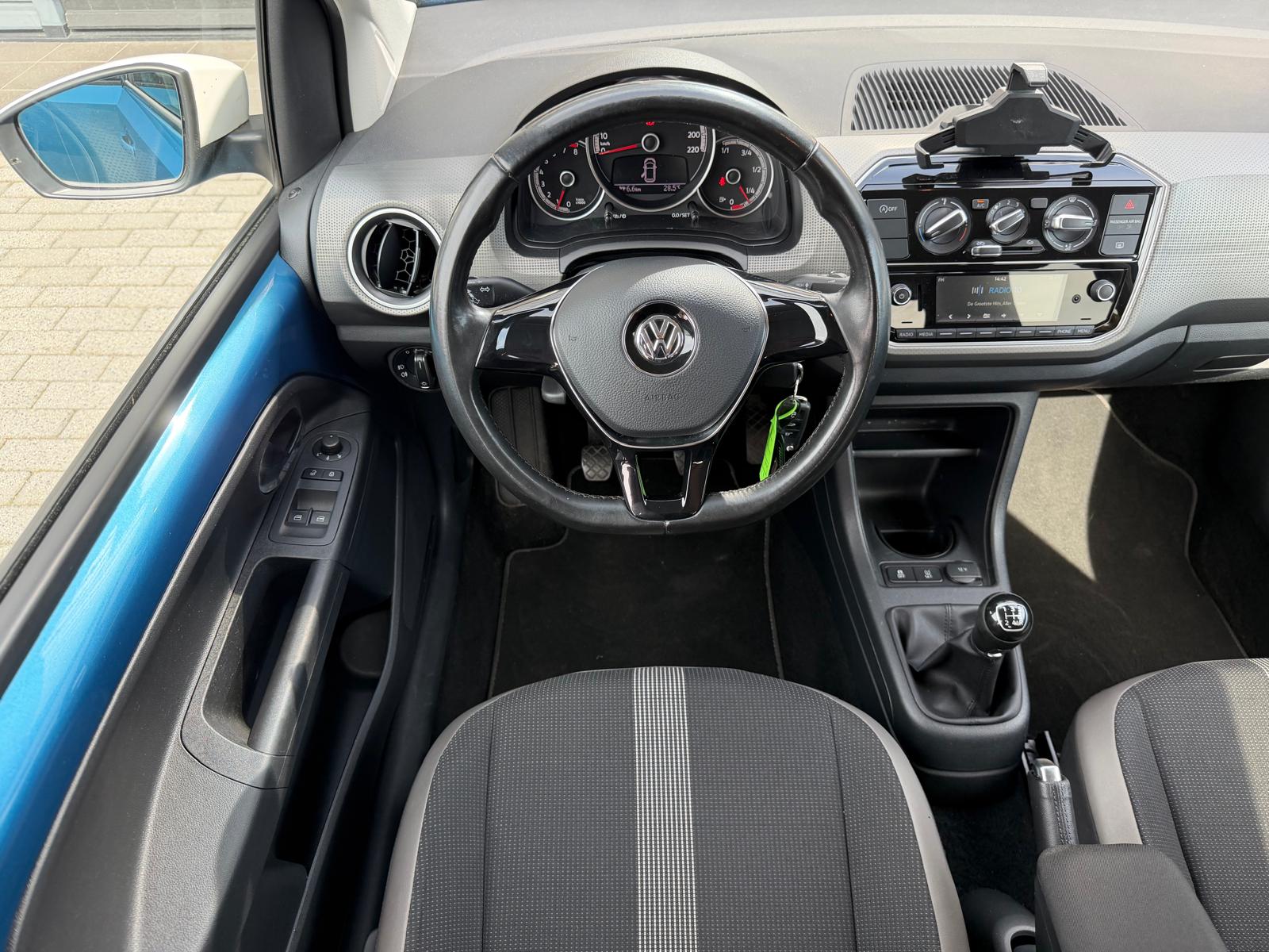 Volkswagen Up! 1.0 BMT high up! | 2E EIGENAAR | 3/6/12MND GARANTIE | CRUISE | AIRCO | PDC | LMV |