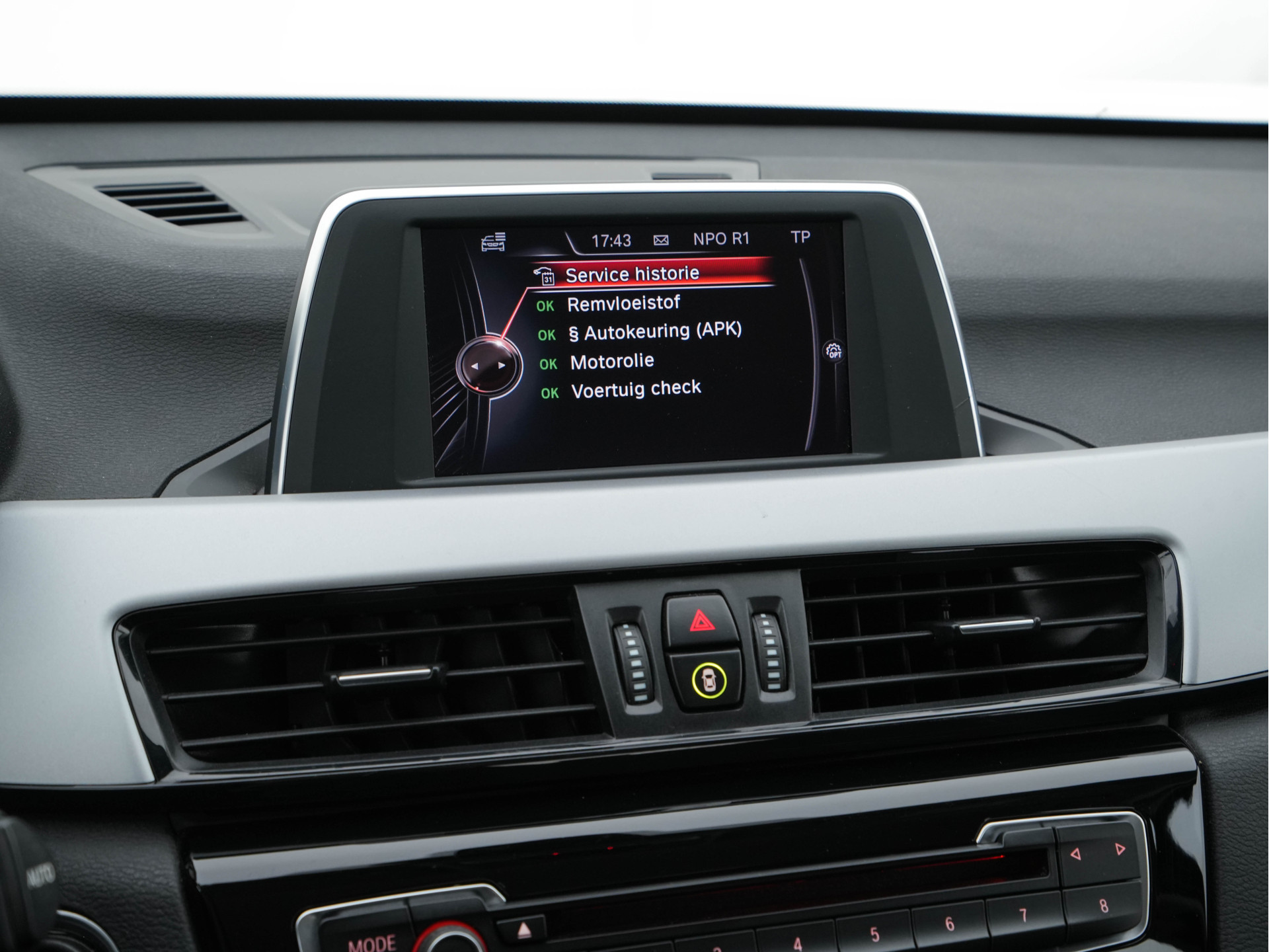 BMW X1 sDrive16d Centennial Executive *NAVI-FULLMAP | FULL-LED | ECC | PDC | CRUISE | COMFORT-SEATS | TOWBAR | 17''ALU *