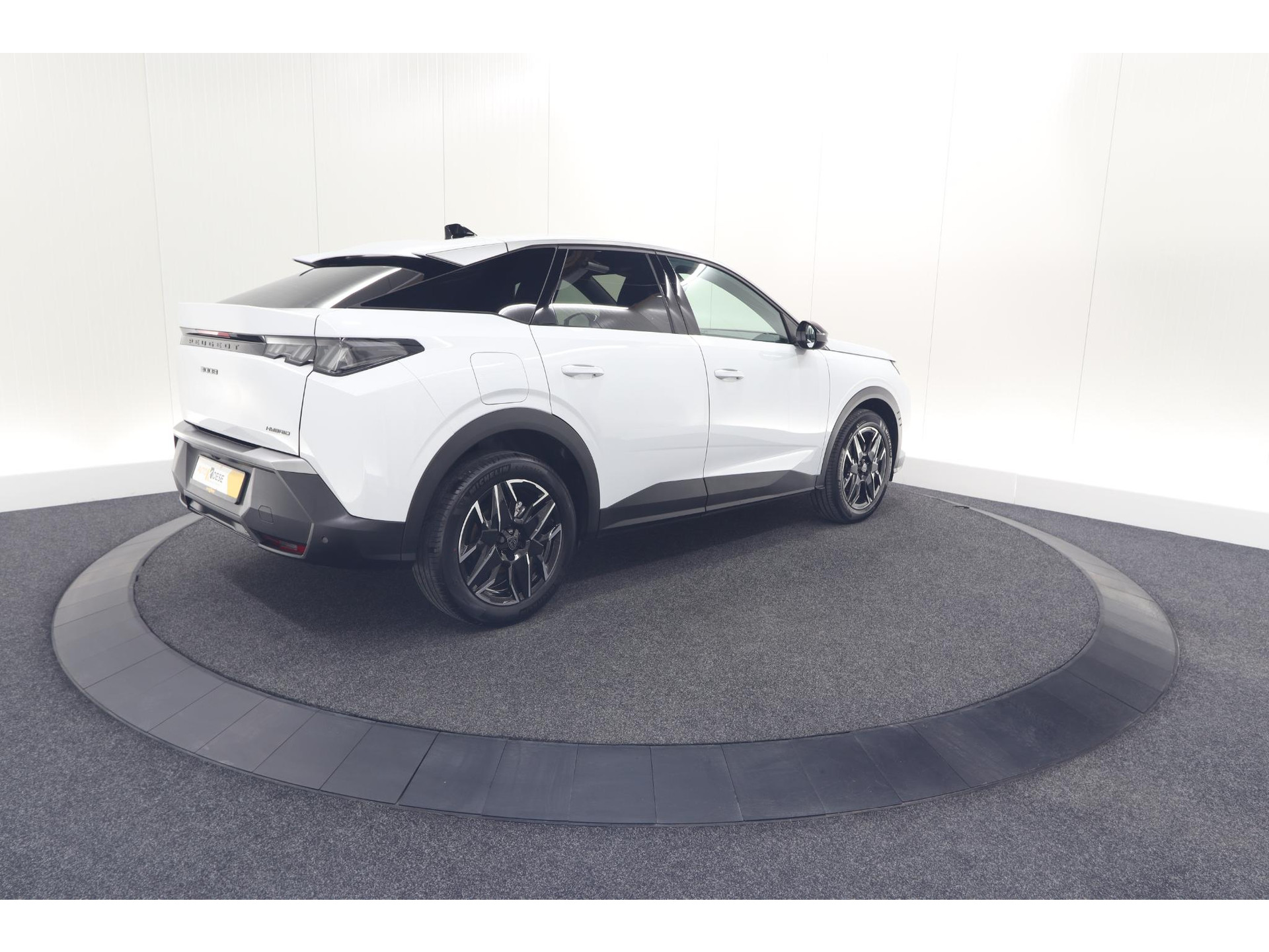 Peugeot 3008 136 Hybrid e-DCS6 Allure | Stoelverwarming | Camera | Apple Carplay