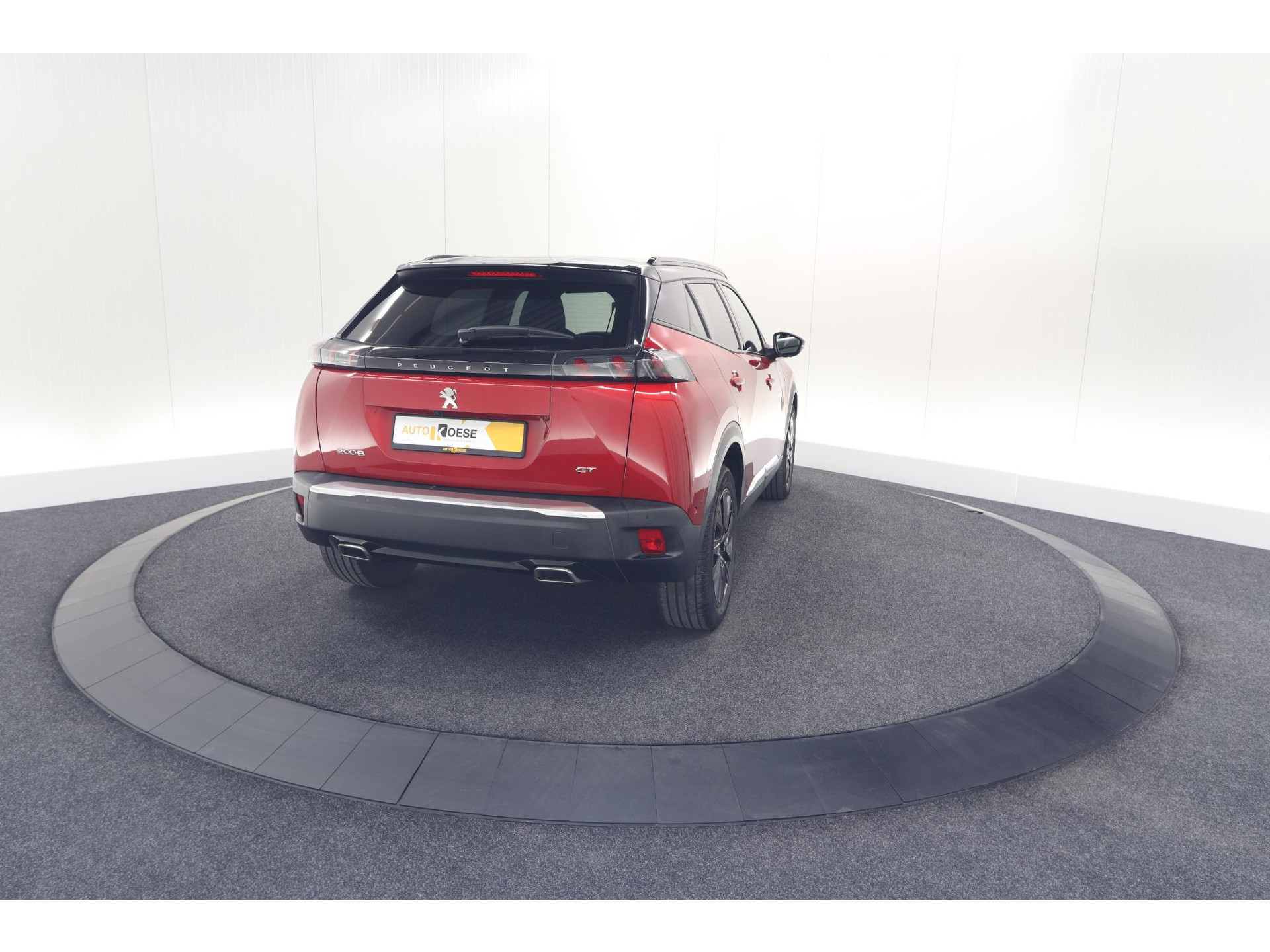 Peugeot 2008 PureTech 130 GT Pack | Panoramadak | Camera | Adaptieve Cruise Control | Stoelverwarming