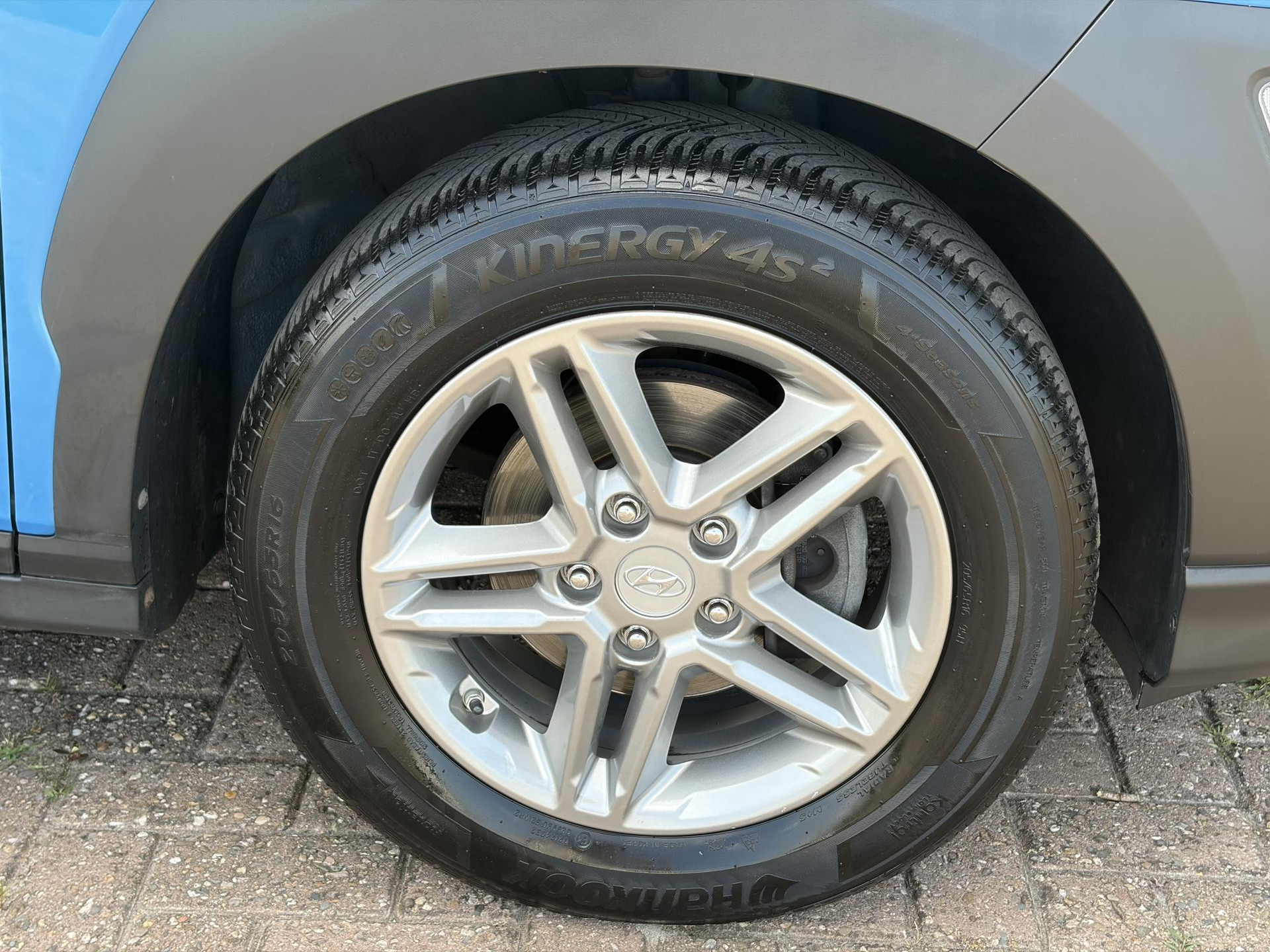 Hyundai Kona 1.0T Essence 2e Eigenaar,Trekhaak,Camera,Carplay,Navi,Clima,Cruise,6 Bak,N.A.P,120pk,Lm velgen,Rijstrooksensor,Pdc,Apk tot 03-2027