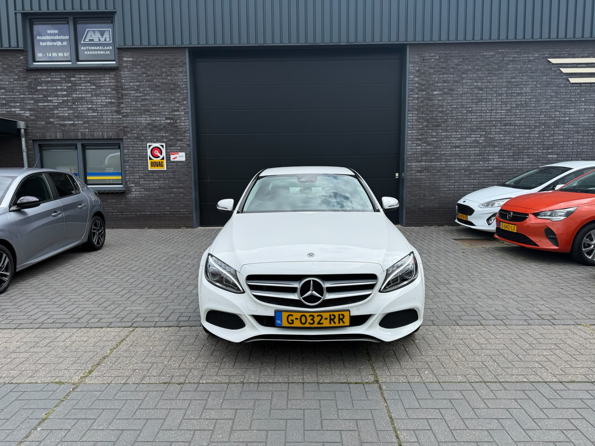 Mercedes-Benz C-klasse 200 Premium Plus | 1E EIGENAAR | 3/6/12MND GARANTIE| LED | CRUISE | SFEER | STOELVERWM. | NAVI |