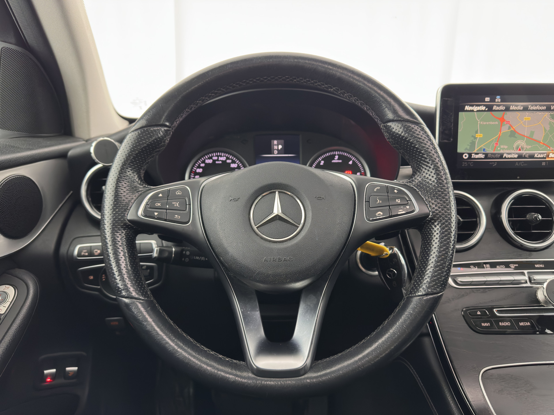Mercedes-Benz GLC-klasse 220d 4MATIC Premium Plus (INCL-BTW) *PANO | LEATHER | FULL-LED | MEMORY-PACK | TOPVIEW | BLINDSPOT | HEATED-COMFORTSEATS | NAVI-FULLMAP | ECC | PDC | CRUISE | SHIFTPADDLES | TOWBAR | 18''ALU*