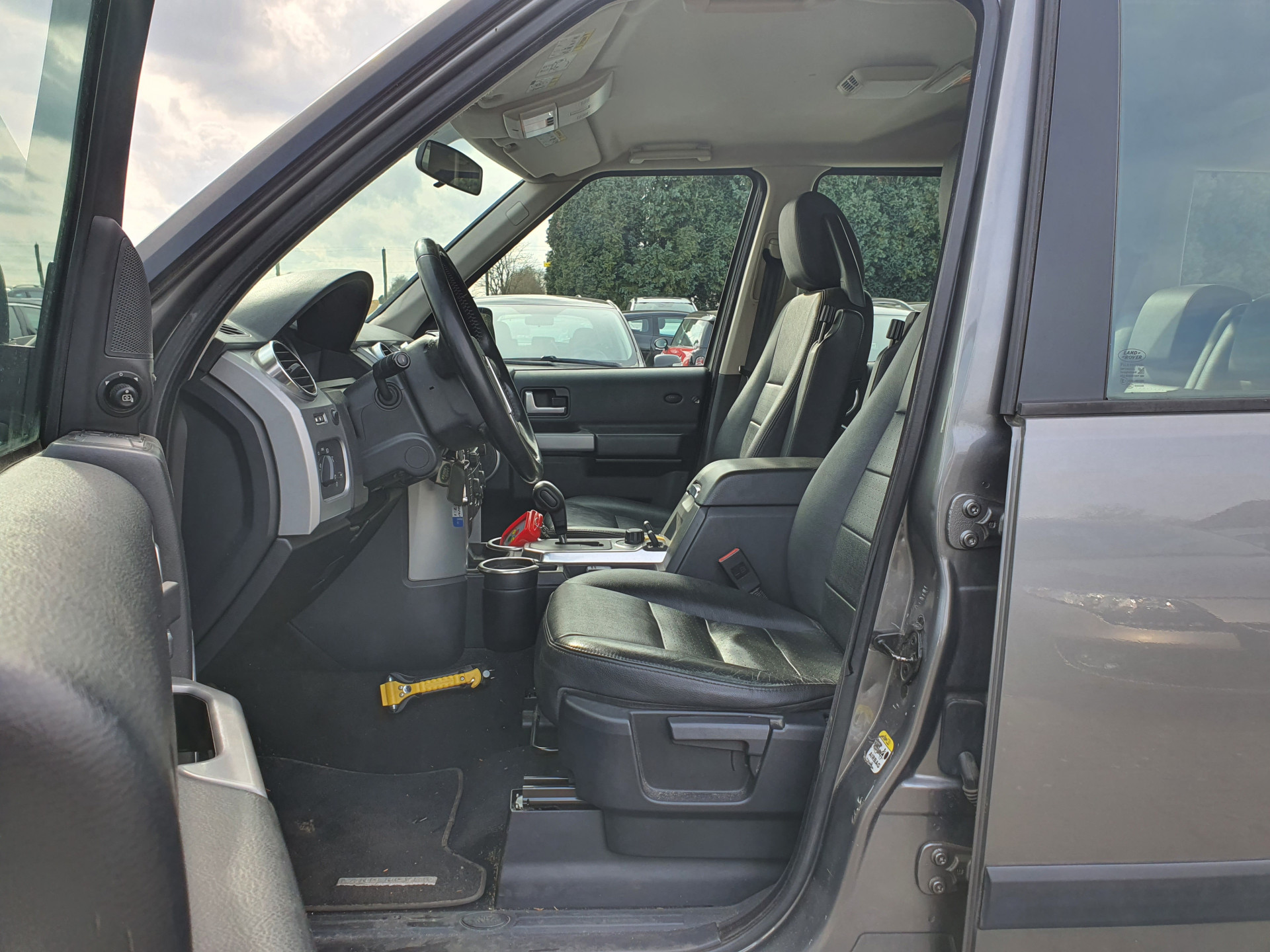 Land Rover Discovery 2.7 TdV6 SE  Climate-Pack [⚠️] Aut. *NAVI-FULLMAP | HARMAN/KARDON-AUDIO | WINDSOR-LUXURY-LEATHER | ELECTRIC-WINCH | ECC | AIR-SUSPENSION | PDC | CRUISE | COMFORT-SEATS | 18"ALU* ! LEES DE ADVERTENTIE GOED !