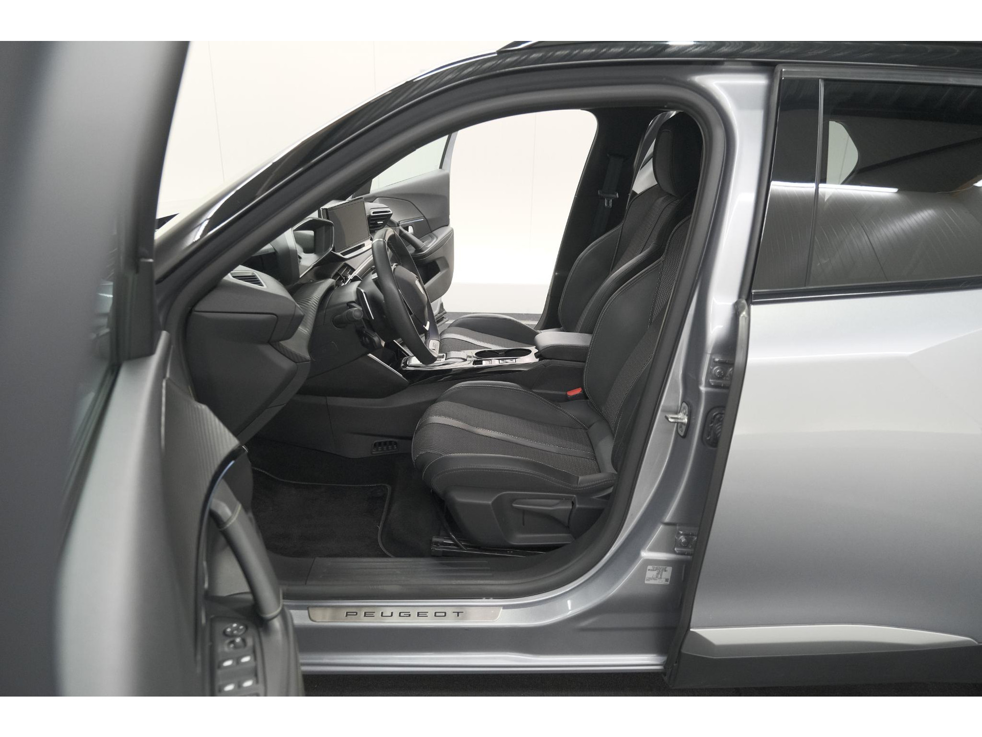 Peugeot 2008 Hybrid 145 e-DCS6 GT | Camera | Apple Carplay | Parkeersensoren
