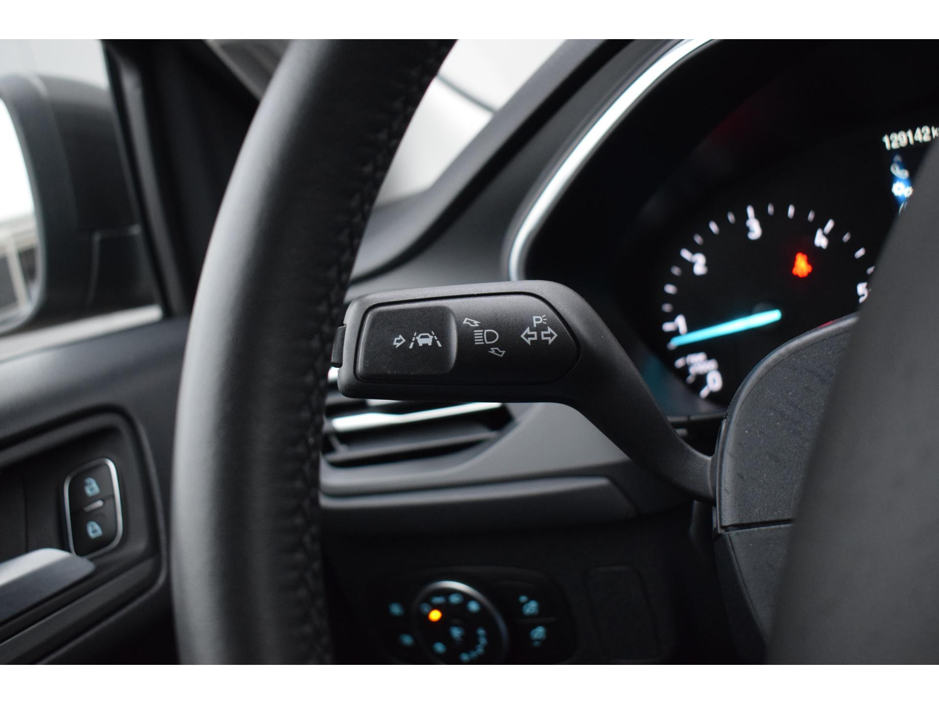 Ford Focus Wagon Wagon 1.5 EcoBlue Titanium Business | Automaat | Trekhaak | Apple CarPlay | Climate