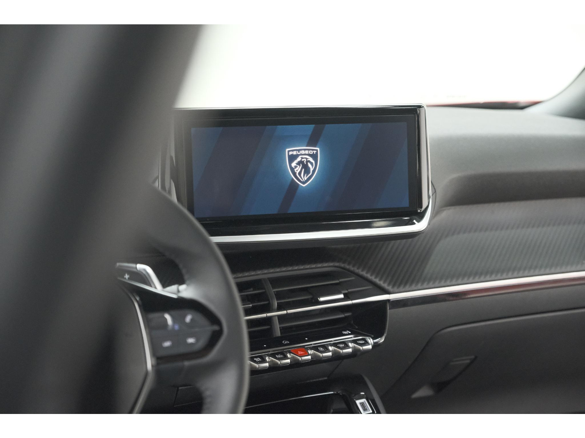 Peugeot 2008 1.2 Hybrid 145 Allure | 360 Camera | Adaptieve Cruise Control | Dodehoekdetectie | Apple Carplay