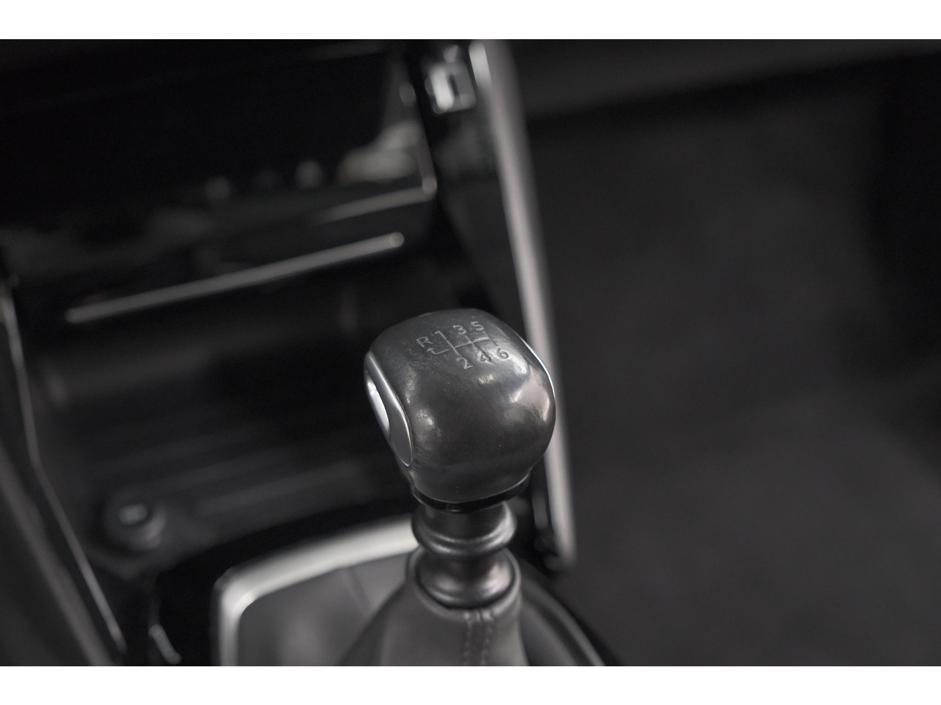 Peugeot 208 PureTech 100 Allure Pack | Parkeersensoren | Apple Carplay | Stoelverwarming
