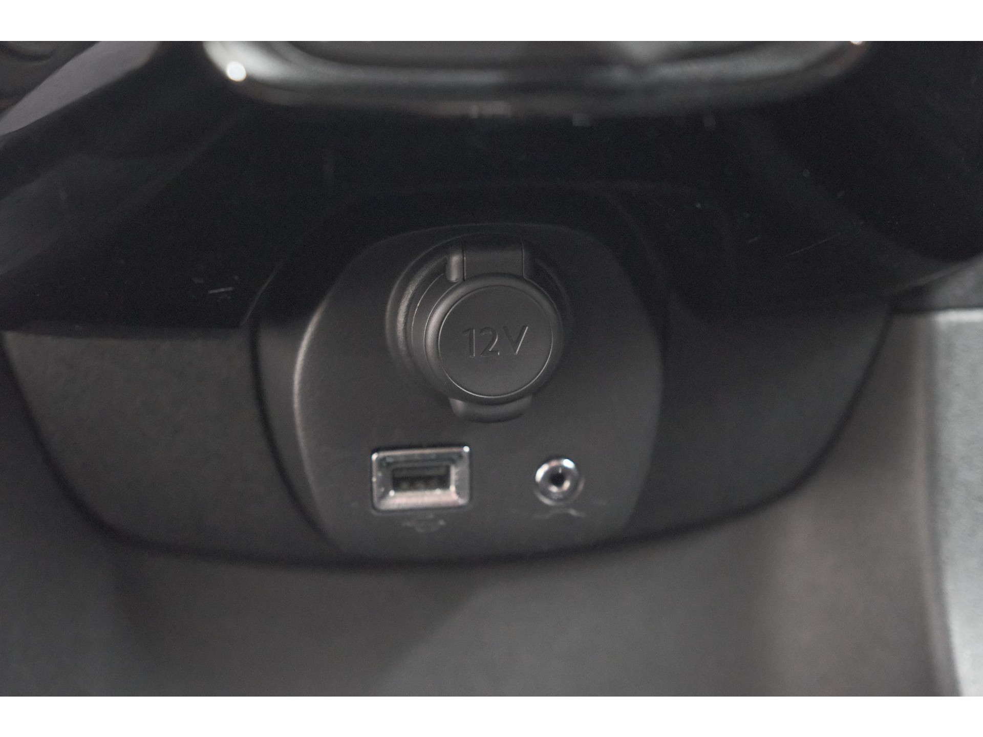 Citroen C1 1.0 VTi Feel | AllSeason banden | Radio | Bluetooth | Airco | 5 Deurs
