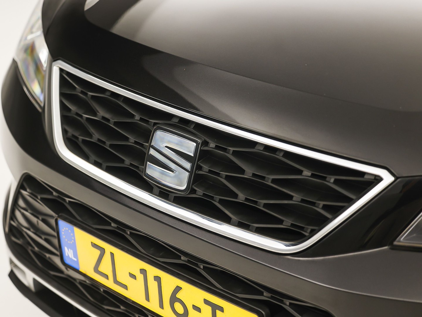 SEAT Ateca 1.0 TSI Sport (GROOT NAVI, APPLE CARPLAY, CAMERA, GETINT GLAS, LM VELGEN, CLIMATE, AUTOMATISCH INPARKEREN, NIEUWE APK)