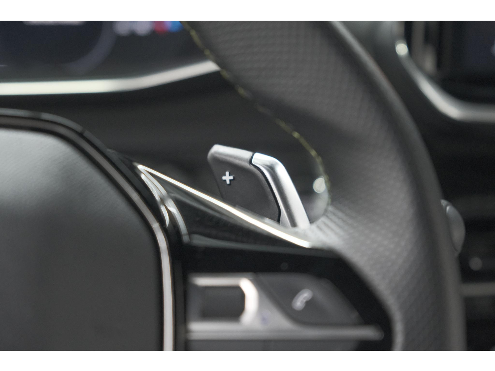 Peugeot 2008 PureTech 130 EAT8 GT | Camera | Parkeersensoren | Apple Carplay