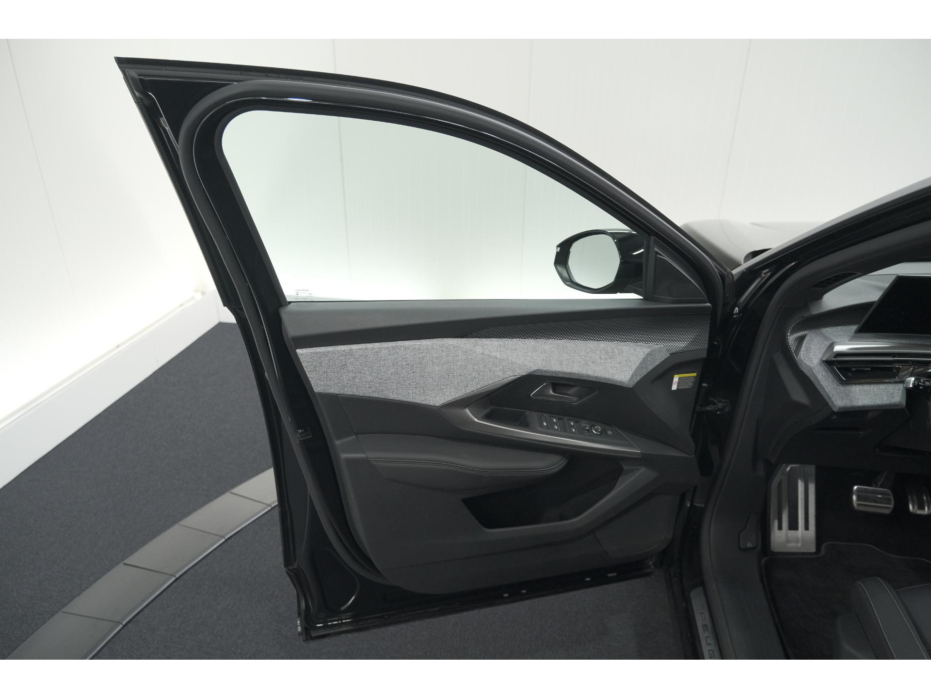 Peugeot 3008 1.2 Hybrid 145 GT | Adaptieve Cruise Control | Camera | Elektrische Kofferklep | Apple Carplay