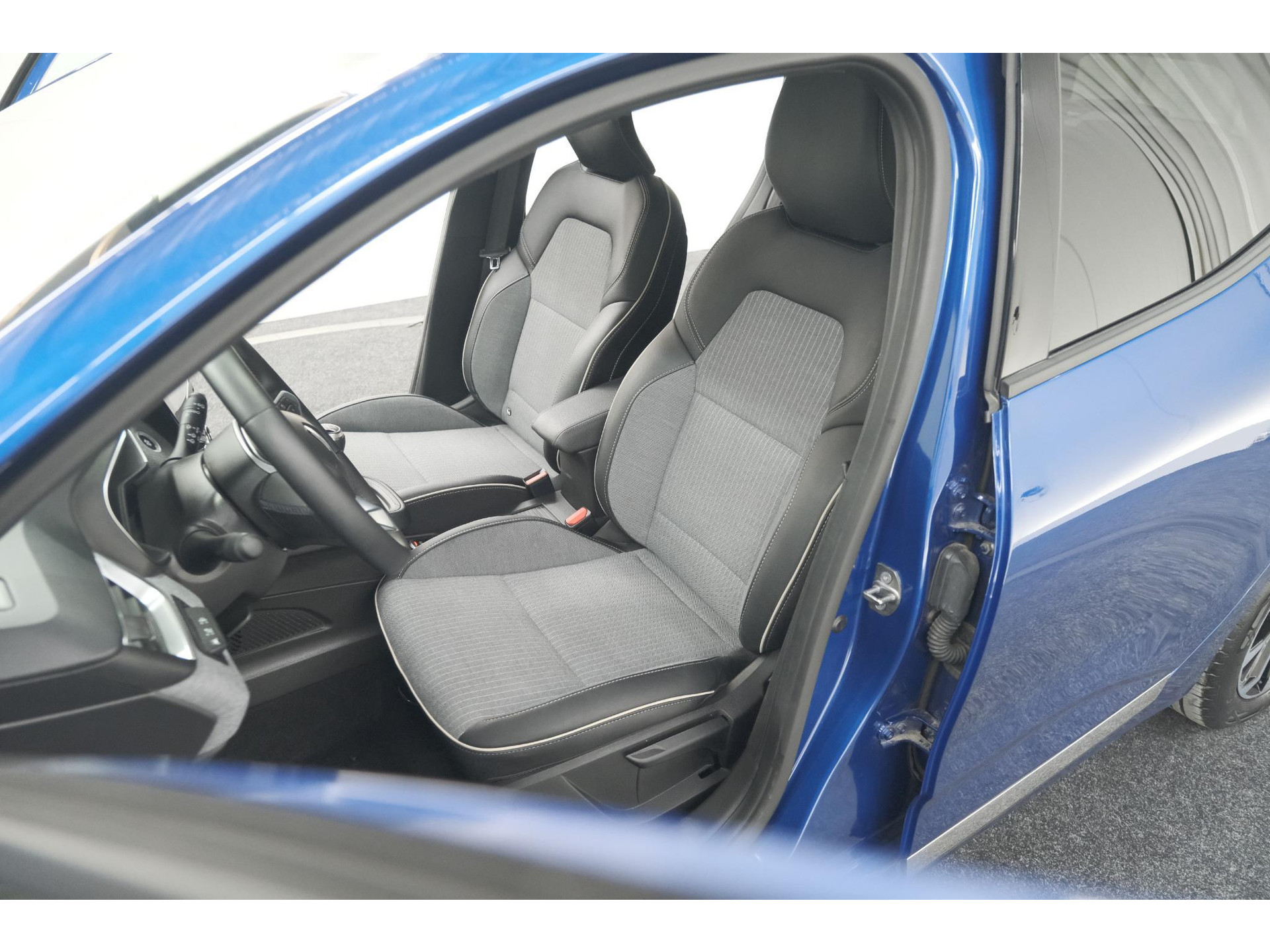 Renault Clio TCe 90 GPF techno | Nieuw Model | 360 Camera | Apple Carplay | Parkeersensoren