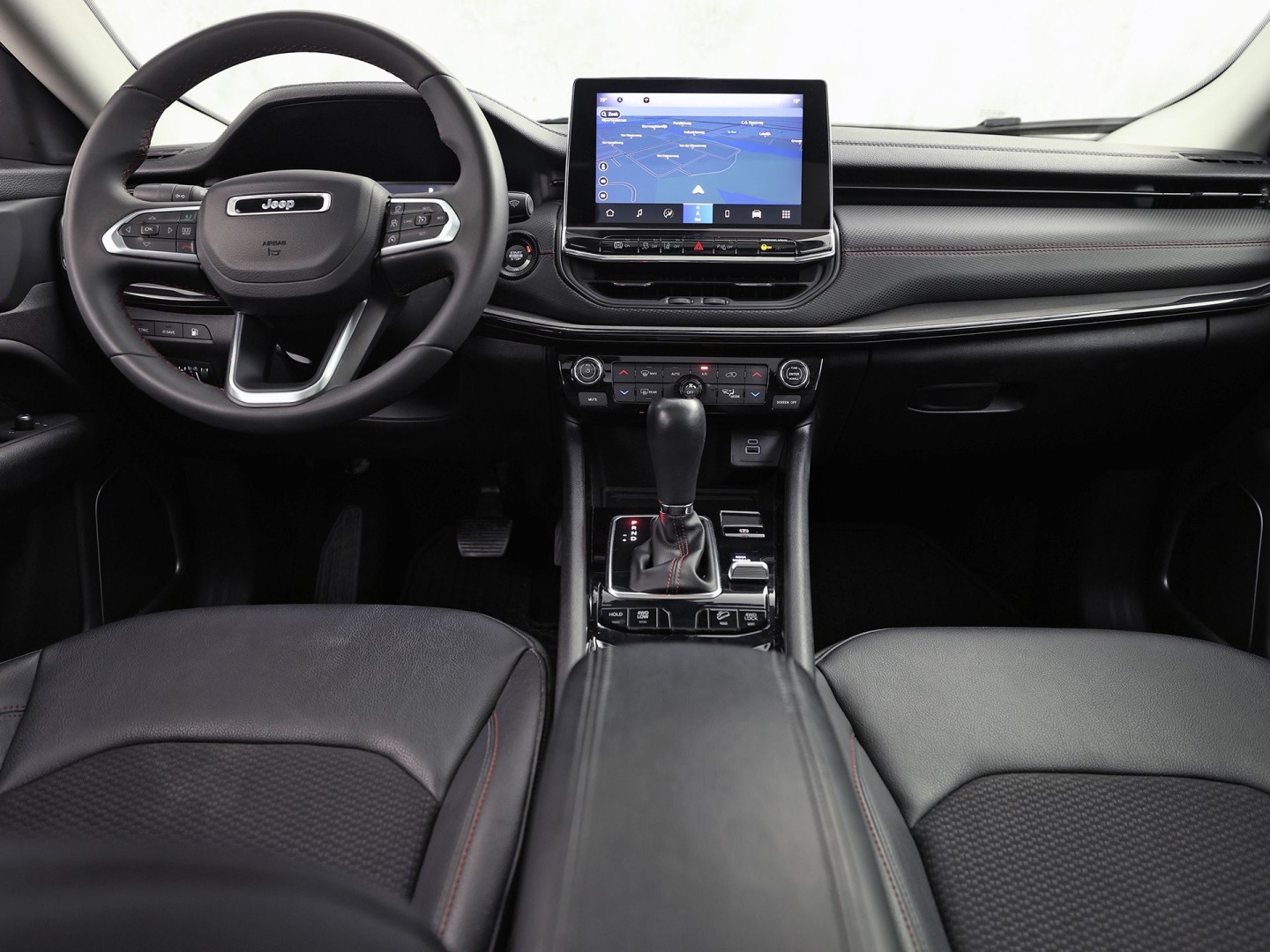 Jeep Compass 4xe 240 Plug-in Hybrid Electric Trailhawk 240Pk Automaat (PANORAMADAK, VIRTUAL COCKPIT, APPLE CARPLAY, GROOT NAVI, CAMERA, SPORTSTOELEN, GETINT GLAS, ADAPTIVE CRUISE, NIEUWSTAAT)
