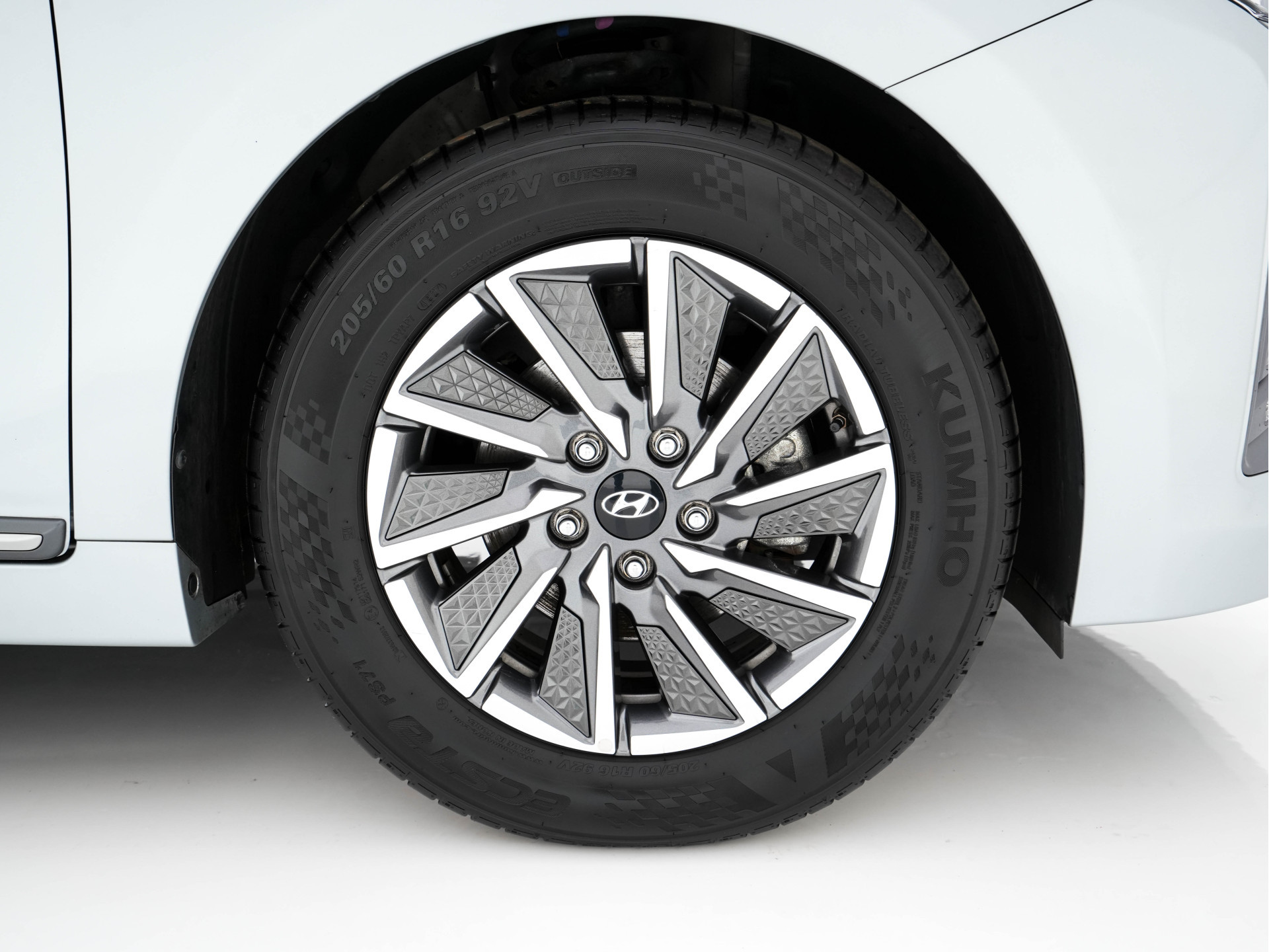 Hyundai IONIQ Premium EV 38 kWh {SOH-100%} Aut *HEATPUMP | LEATHER | FULL-LED | ADAPTIVE-CRUISE | KEYLESS | NAVI-FULLMAP | DAB | CAMERA | MEMORY-PACK | DIGI-COCKPIT | HEATED/VENTILATED-SEATS | CCS- FASTLOADER | PRIVACY-GLASS |