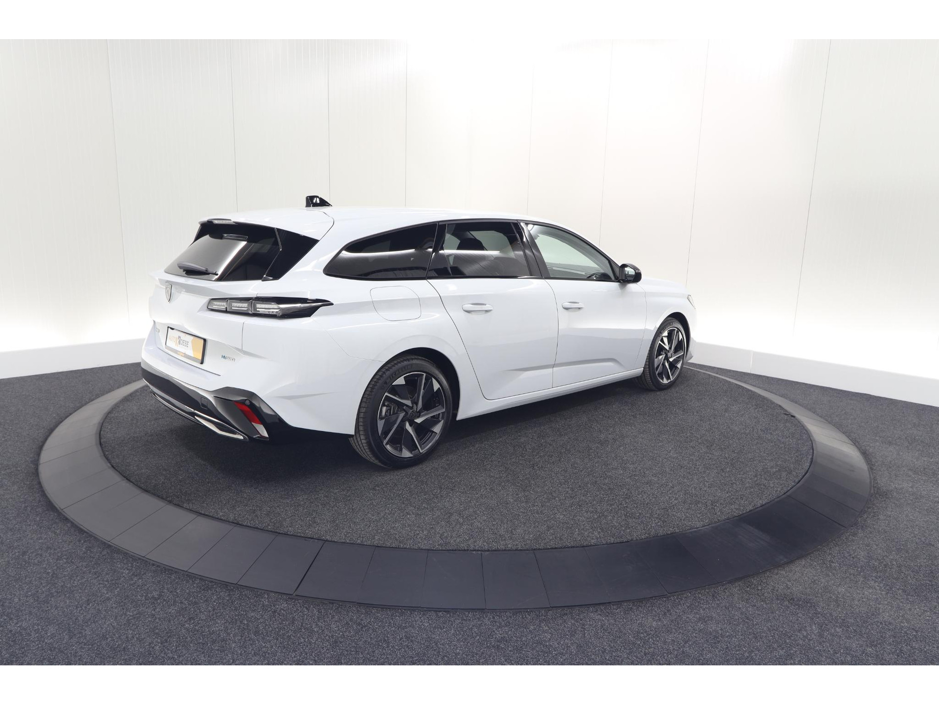Peugeot 308 SW 1.6 Plug-in Hybrid 180 Allure | Perfecte Staat | 360 Camera | Adaptieve Cruise Control | Navigatie | Apple Carplay
