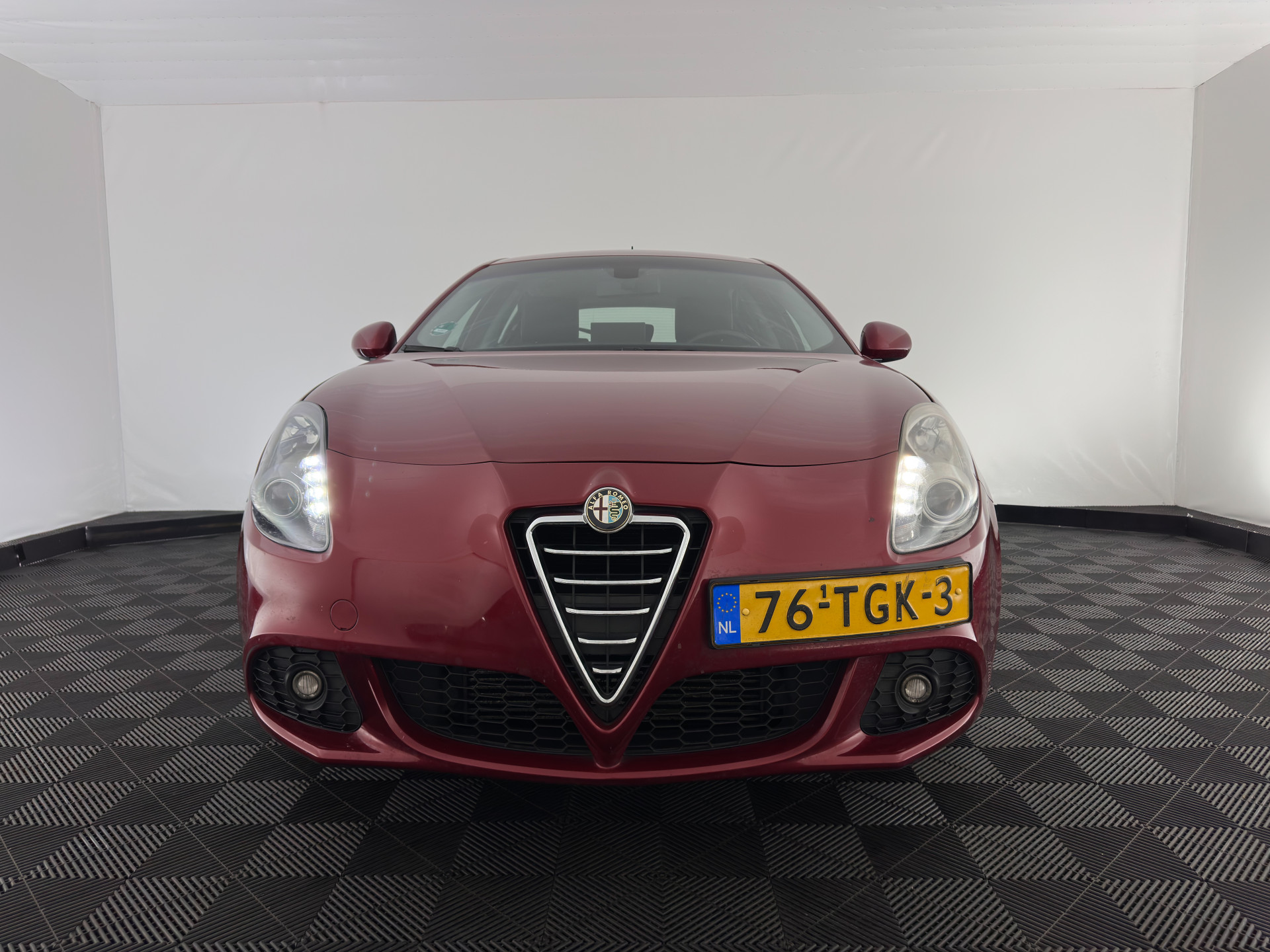Alfa Romeo Giulietta 1.6 JTDm Distinctive *NAVI-FULLMAP | SPORT-SEATS | ECC | PDC | CRUISE | 17''ALU*