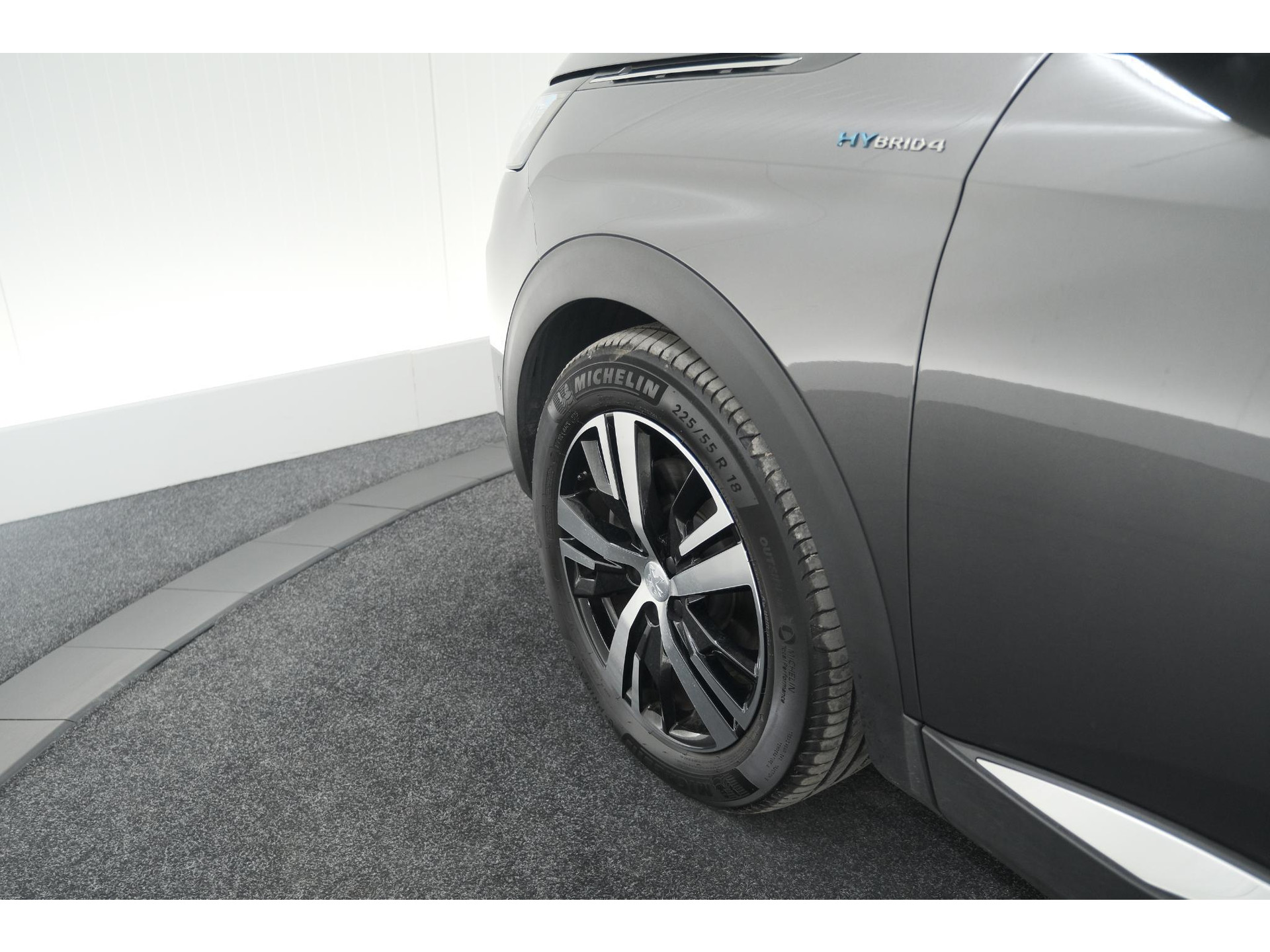 Peugeot 3008 HYbrid4 300 GT | Elektrisch Panoramadak | Dodehoekdetectie | Camera | Navigatie