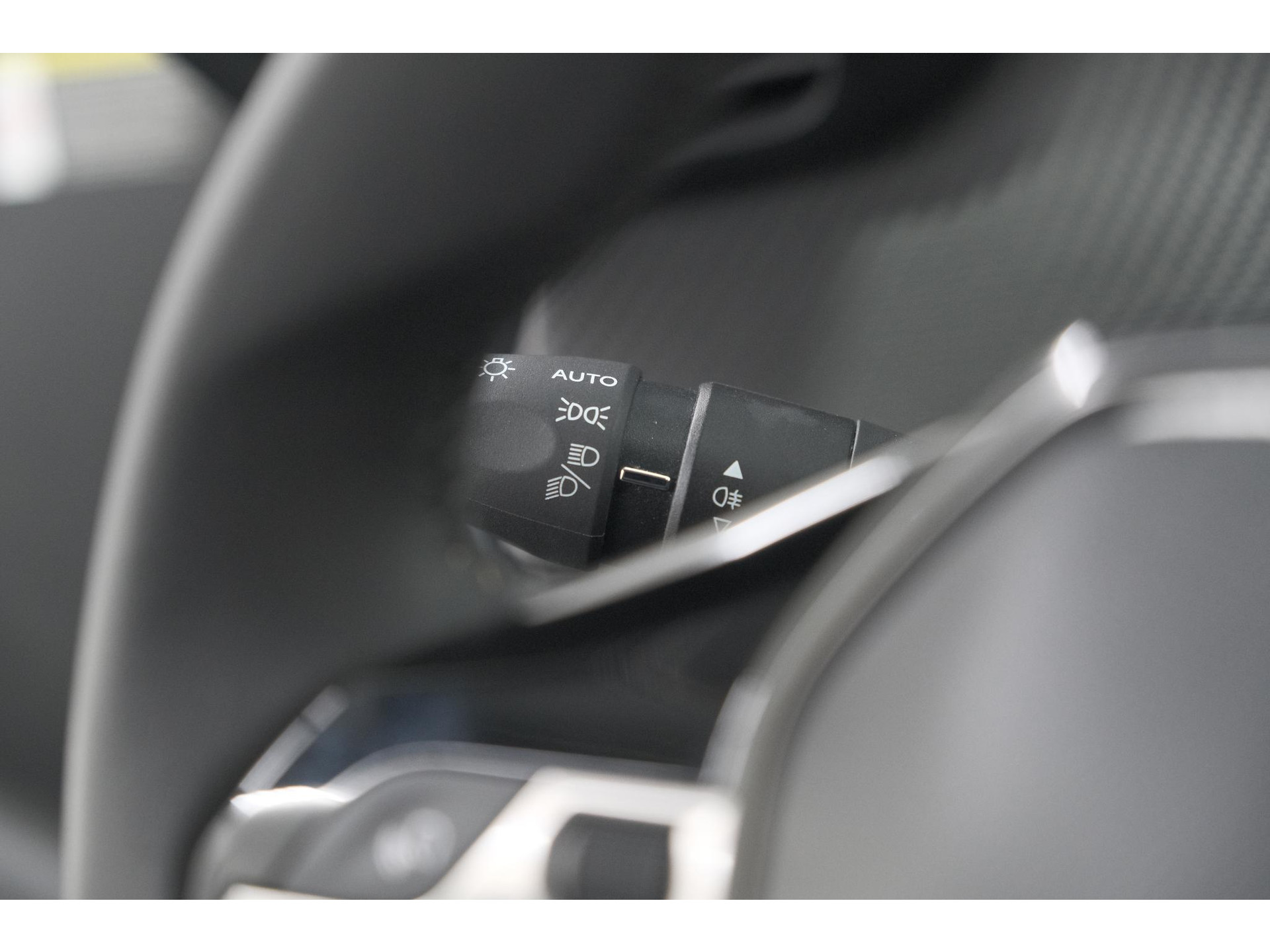 Peugeot 208 PureTech 100 Allure | 360 Camera | Adaptieve Cruise Control | Dodehoekdetectie