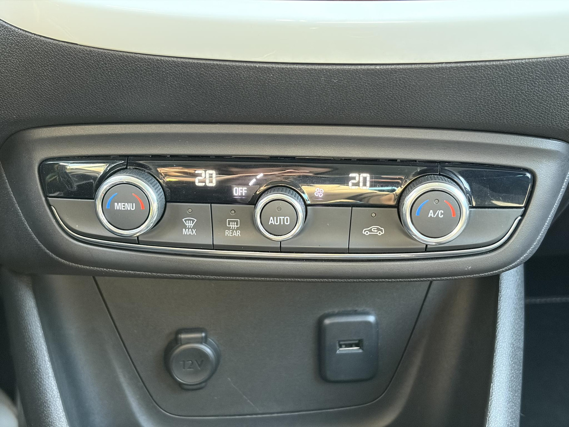 Opel Crossland X 1.2 Turbo Edition 2020 110pk,Dealer Onderhouden,Camera,Apple Carplay/Android Auto,Clima,Cruise,Pdc V+A,Rijstrooksensor,6 Bak,N.A.P,Bj 12-2020,Apk tot 01-2027