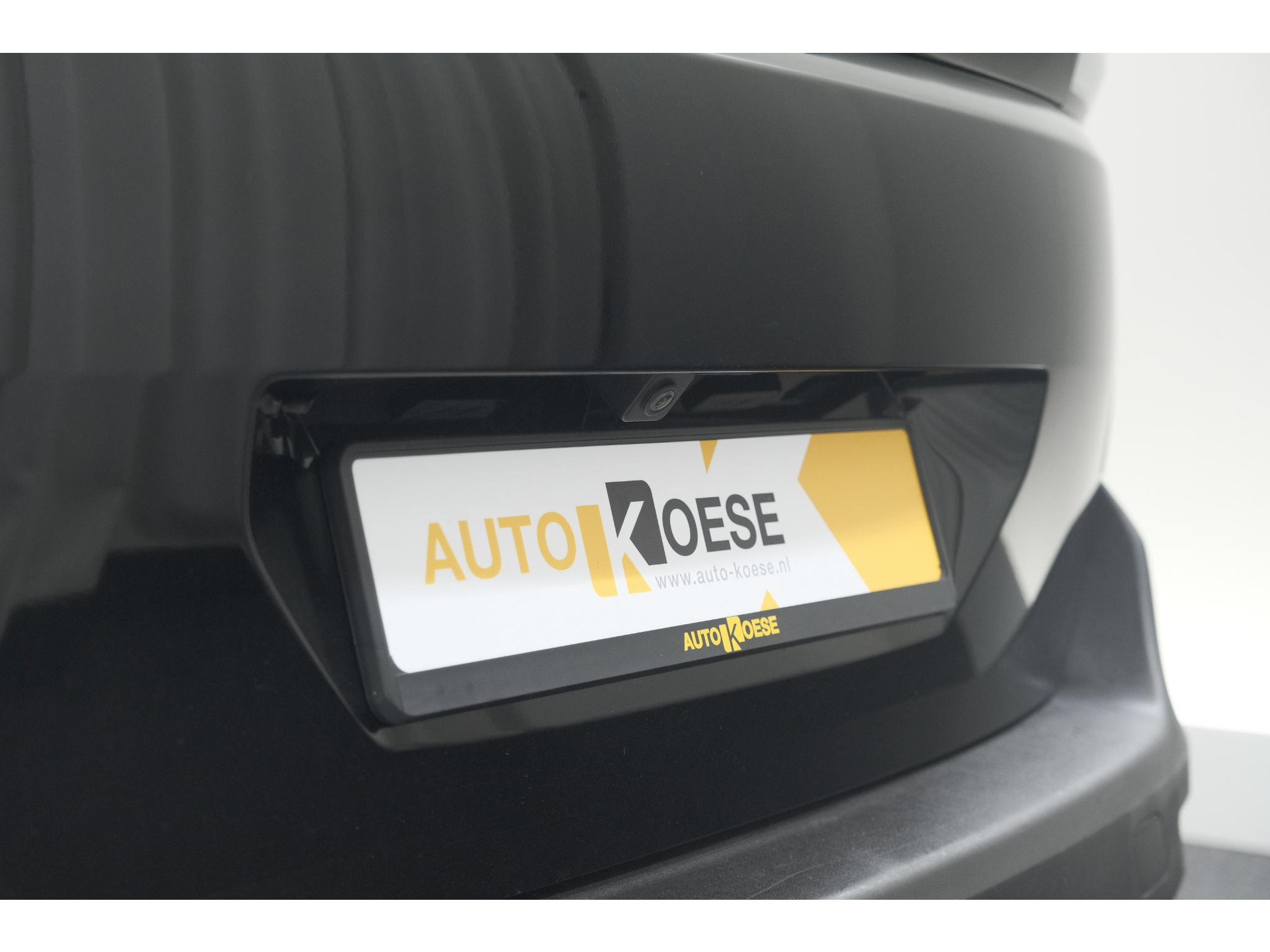Peugeot 5008 PureTech 130 EAT8 Active Pack Business | 7 Zitplaatsen | Camera | Navigatie | Apple Carplay | Parkeersensoren