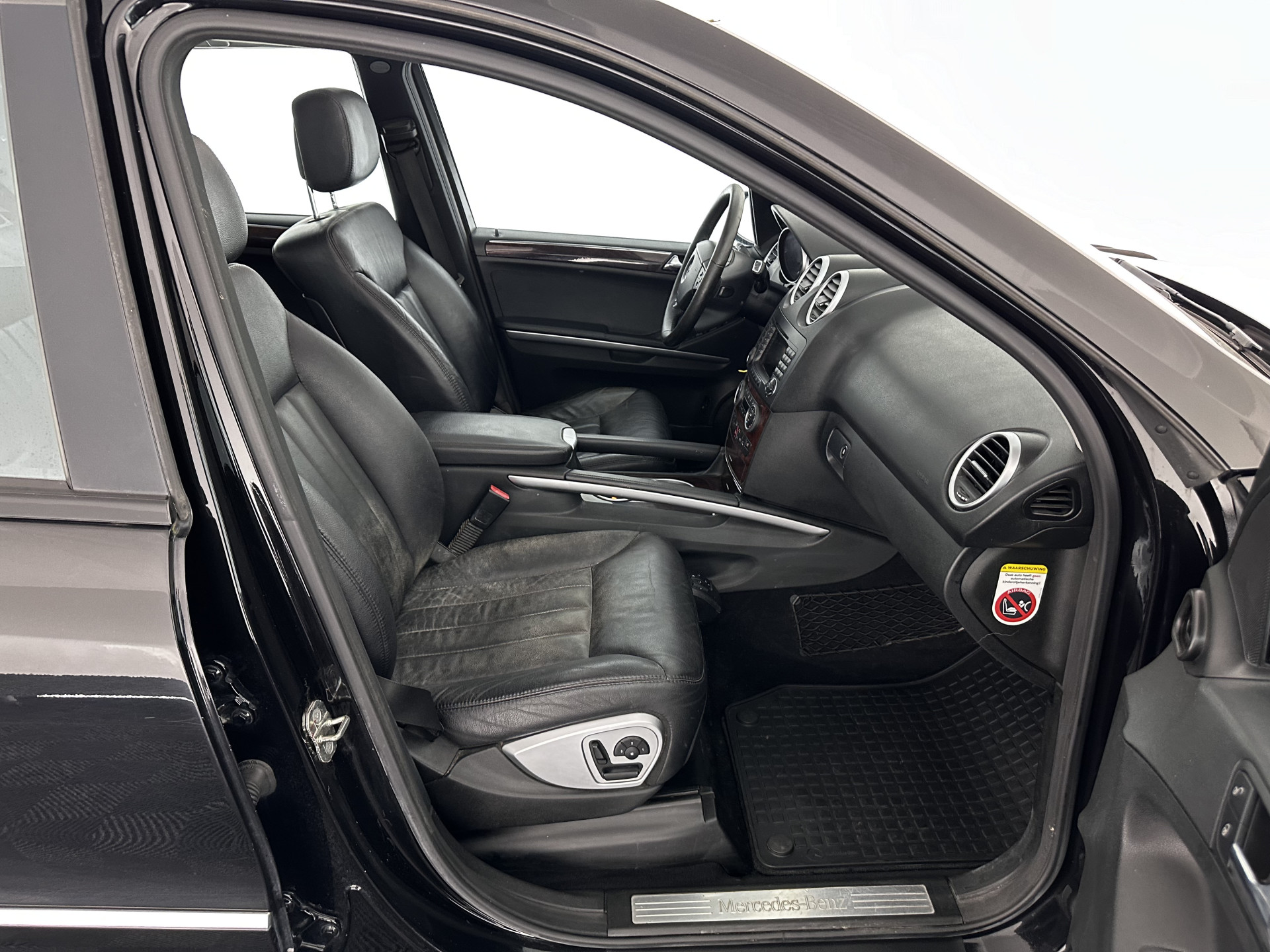 Mercedes-Benz M-klasse ML 420 CDI (⚠️) Aut. *PANO | LEATHER | BI-XENON | NAVI-FULLMAP | KEYLESS | AIRMATIC | CAMERA | TOWBAR | CRUISE | HARMAN/KARDON-AUDIO| MEMORY-PACK | HEATED-COMFORT-SEATS | 19"ALU*