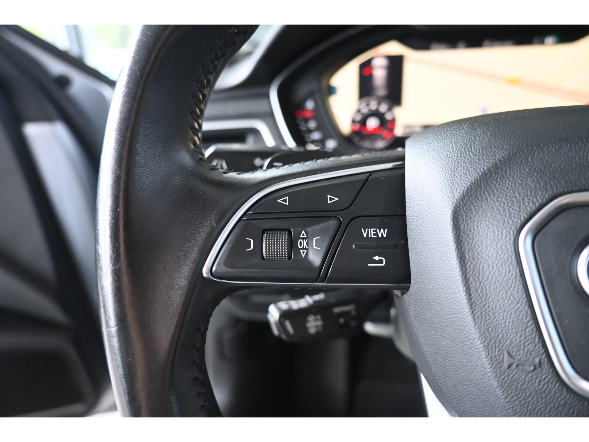 Audi A4 Avant 2.0 TFSI quattro S-Line Automaat Navigatie Panoramadak Adaptief Matrix LED Goed Onderhouden! Inruil Mogelijk!