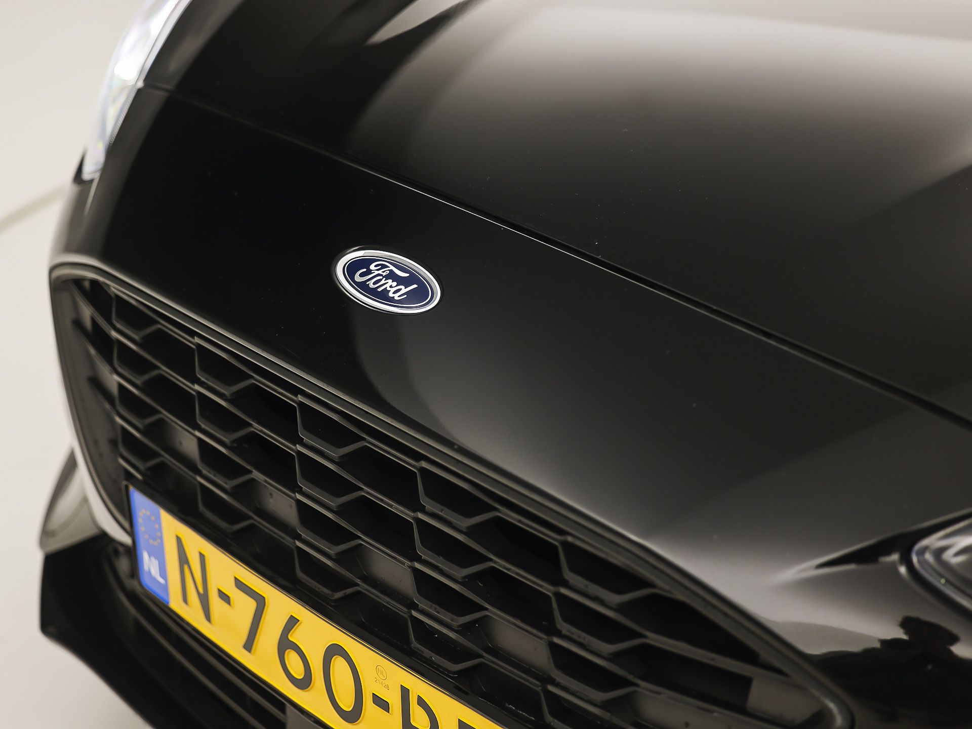 Ford Focus Wagon 1.0 EcoBoost ST Line Sport 125PK (APPLE CARPLAY, GROOT NAVI, STUUR/STOELVERWARMING, GETINT GLAS, CAMERA, ADAPTIVE CRUISE, SPORTSTOELEN, KEYLESS, LANE ASSIST, NIEUWSTAAT)