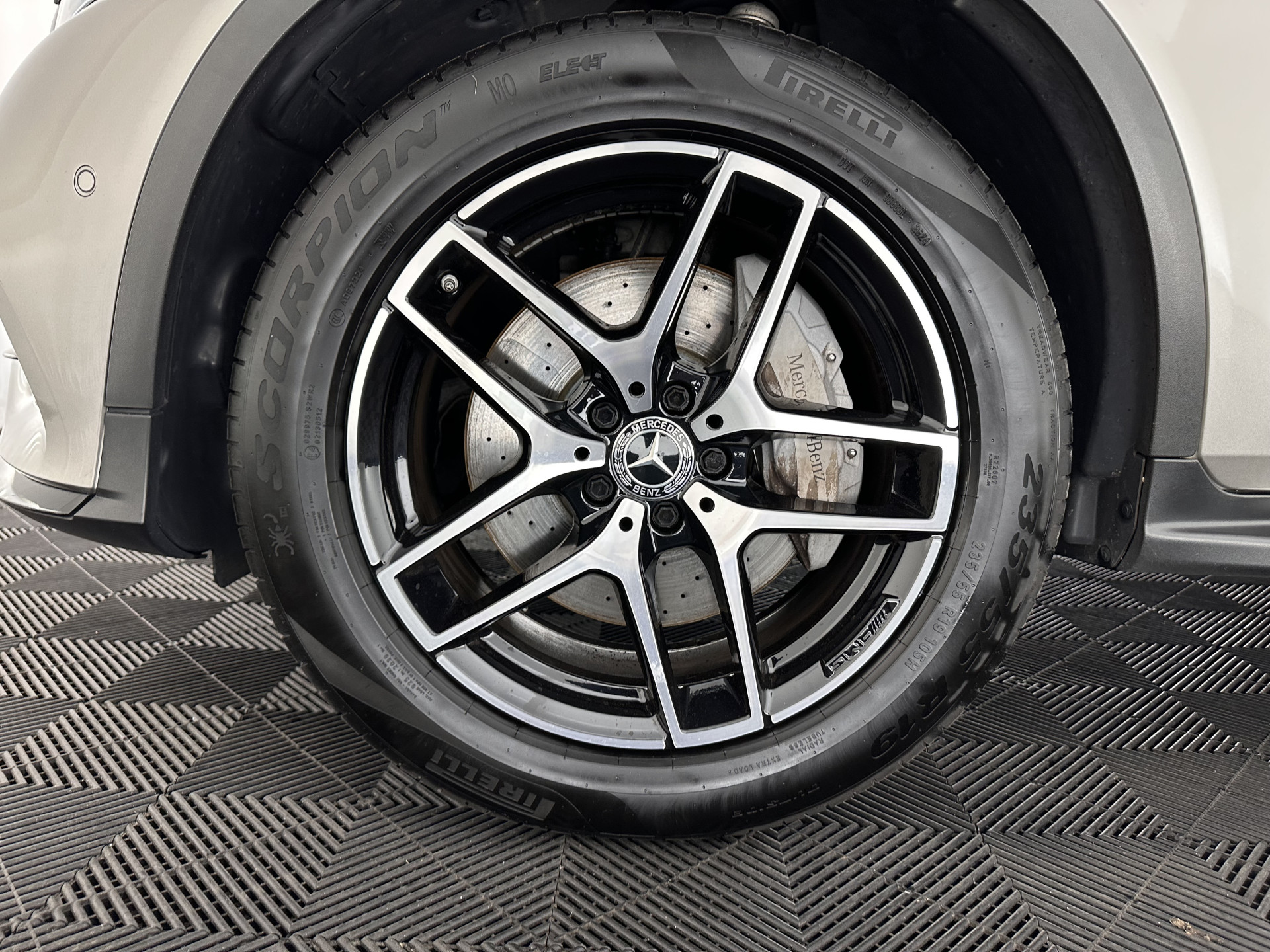 Mercedes-Benz GLC-klasse Coupé 250 d 4MATIC AMG Sport Edition (INCL-BTW) *PANO | LEATHER | FULL-LED | MEMORY-PACK | TOPVIEW | HEATED-SPORTSEATS | NAVI-FULLMAP | PRIVACYGLASS | SHIFTPADDLES | ECC | PDC | CRUISE | 19''ALU*