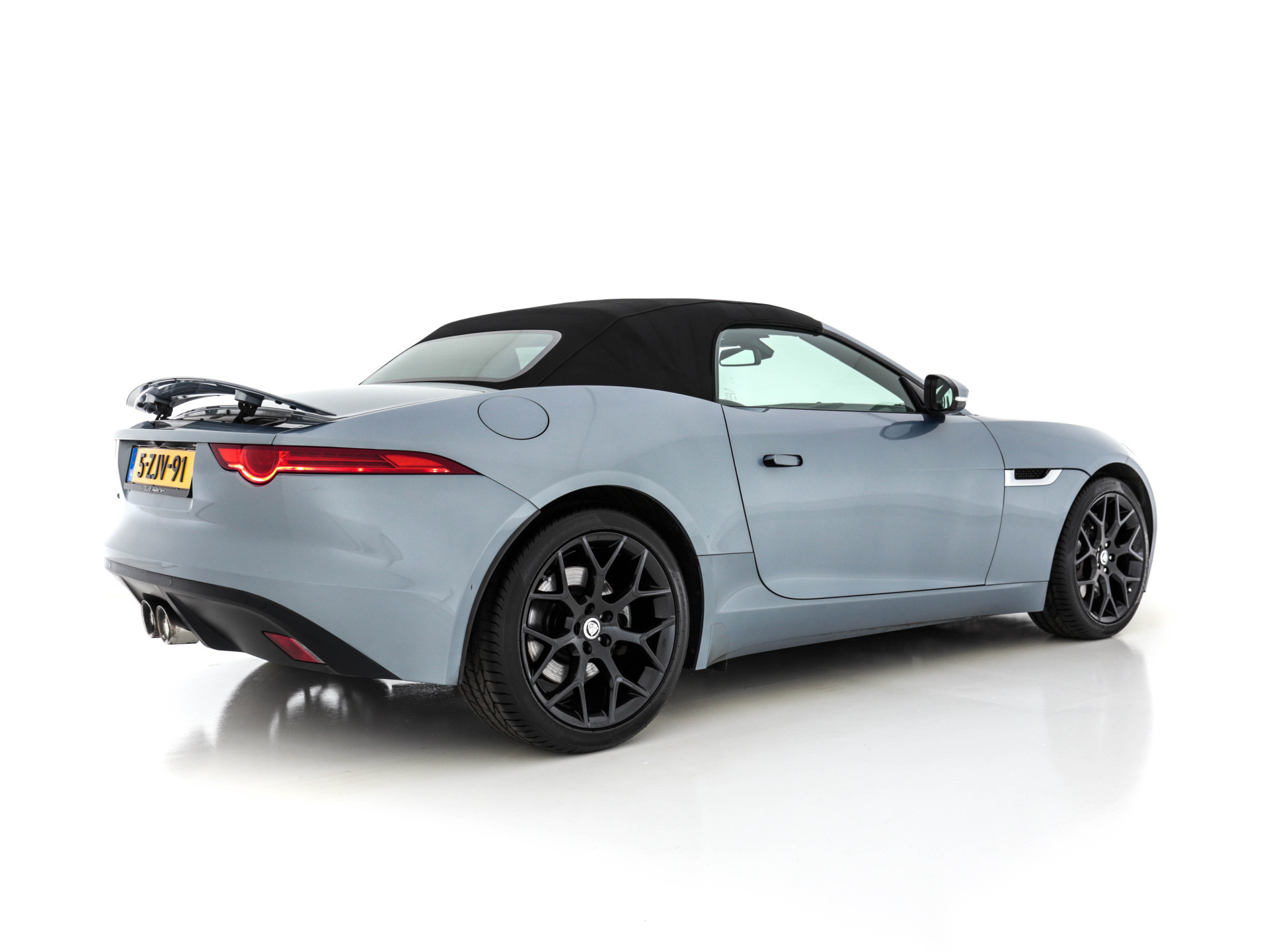 Jaguar F-TYPE 3.0 V6 Convertible Aut. *LEATHER | BI-XENON | NAVI-FULLMAP | CAMERA | MEMORY-PACK | KEYLESS | DAB | SHIFT-PADDLES | ECC | HEATED-SPORTSEATS | PDC | AIRSCARF | CRUISE | 19"ALU*