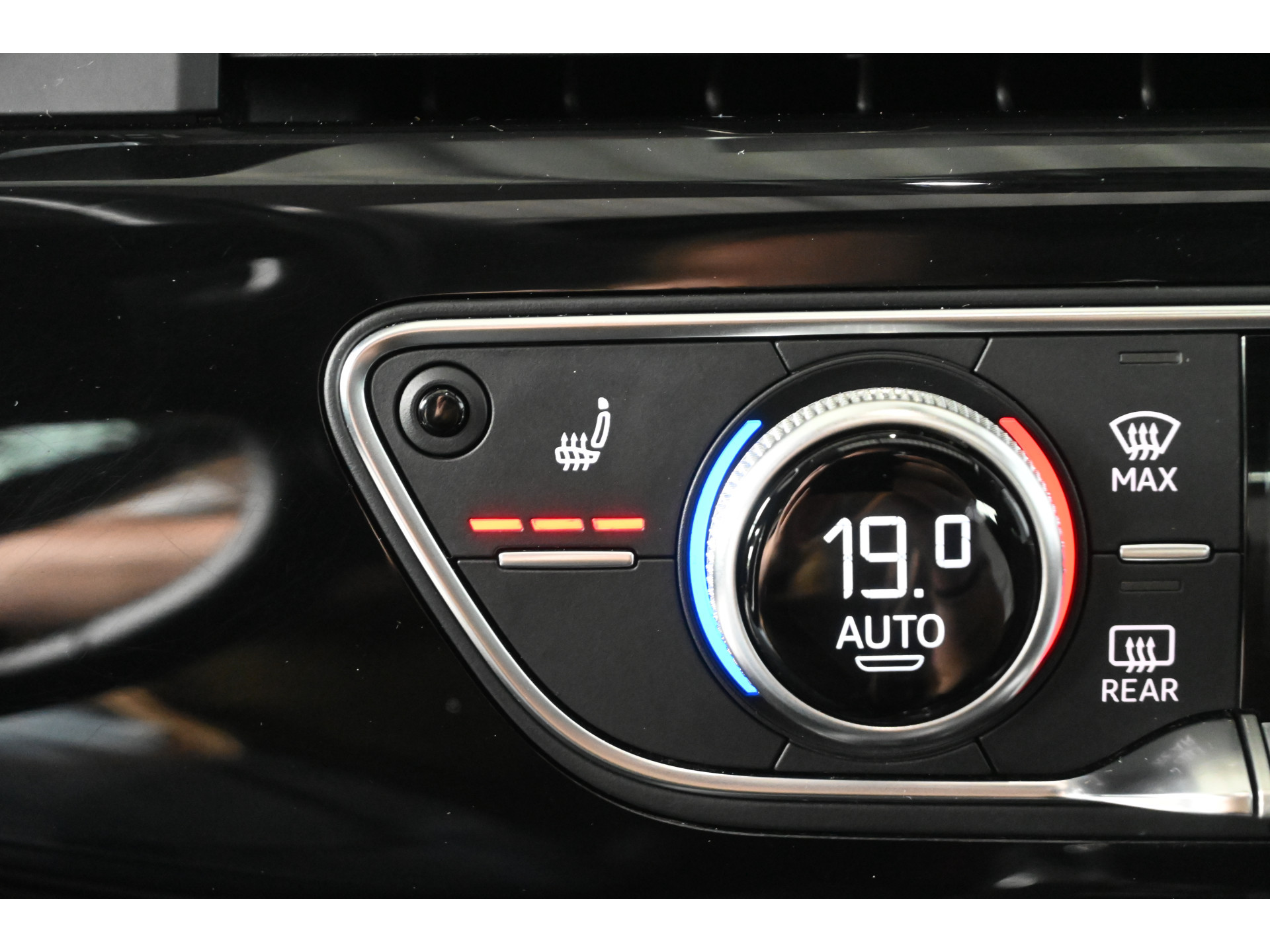 Audi A4 Avant 2.0 TFSI quattro S-Line Automaat Navigatie Panoramadak Adaptief Matrix LED Goed Onderhouden! Inruil Mogelijk!