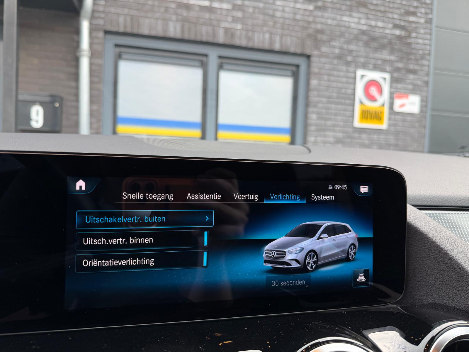 Mercedes-Benz B-klasse 180 Business Solution AMG | 1E EIGENAAR | 3/6/12MND GARANTIE | LEDER | LED | AUTOMAAT | DAB | CARPLAY | CRUISE | CLIMA | STOELVERWM. |
