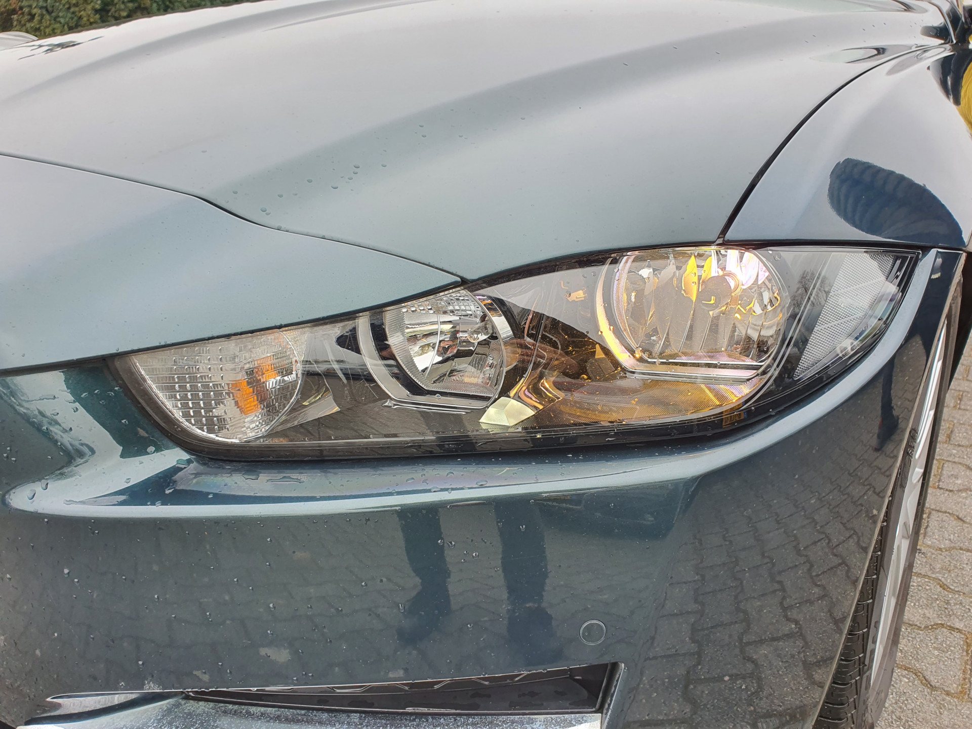 Jaguar XE 2.0 D Prestige ( ⚠️ ) Aut. *NAVI-FULLMAP | CAMERA | ECC | JAGUAR-AUDIO | SHIFT-PADDLES | CRUISE | PDC | LANE-ASSIST | AMBIENT-LIGHT | TOWBAR | COMFORT-SEATS | 17"ALU*