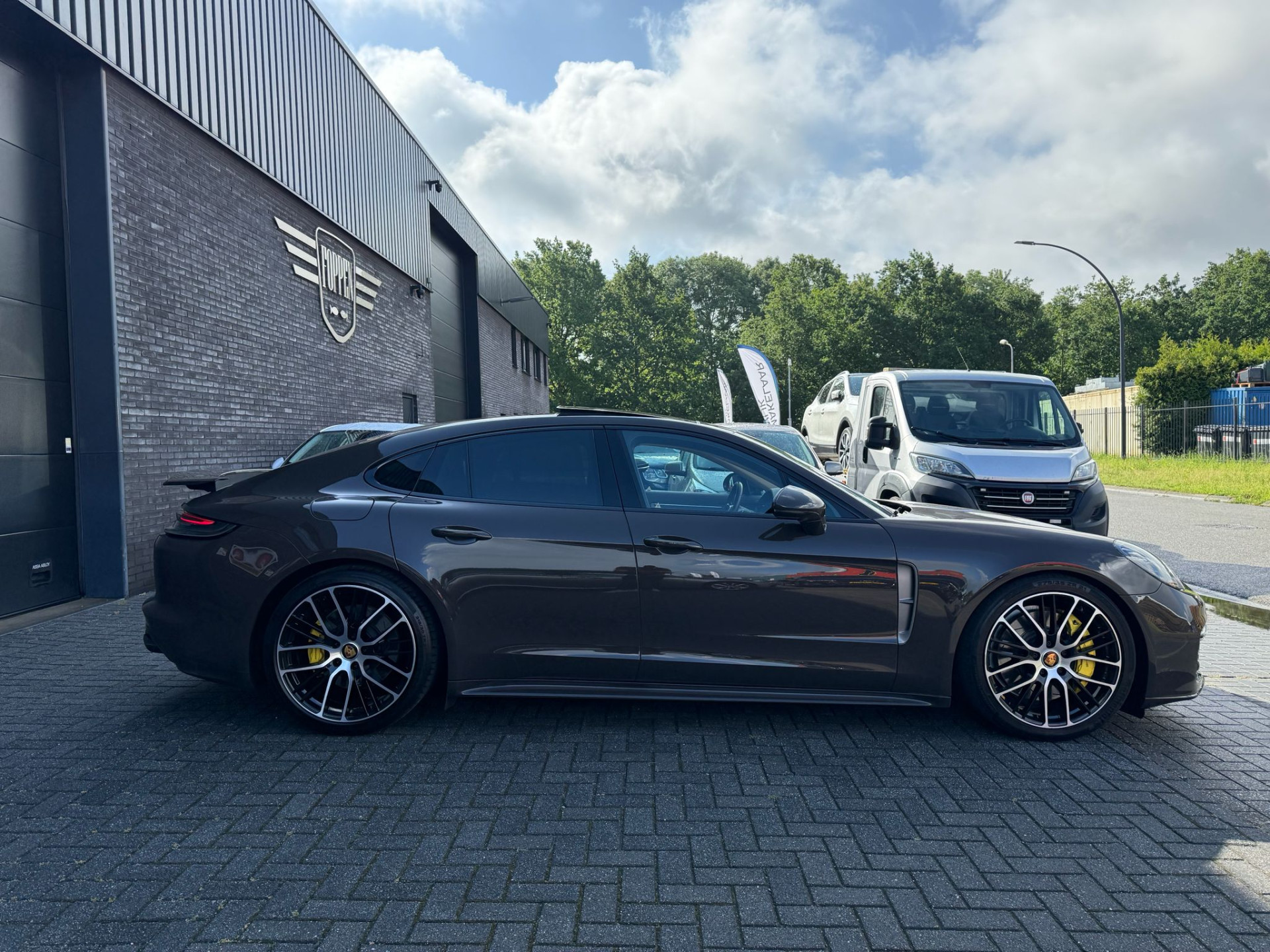 Porsche Panamera 2.9 4 E-Hybrid Platinum Edition | 2E EIGENAAR | 3/6/12MND GARANTIE | ACC | PANO | HUD | CARPLAY | SFEER | 360 CAMERA | BOMVOL | SOFTCLOSE |