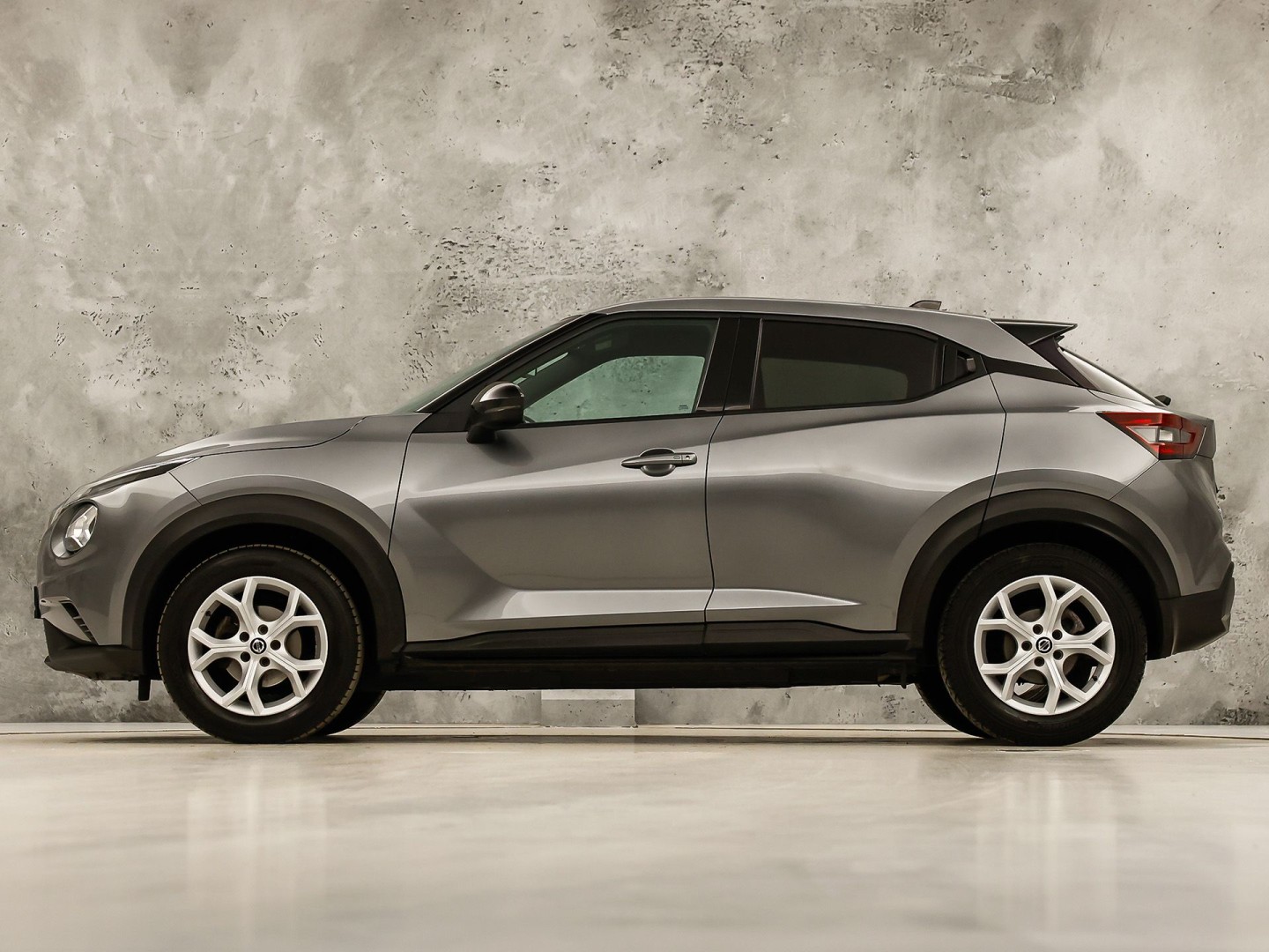 Nissan Juke 1.0 DIG-T N-Connecta (APPLE CARPLAY, GROOT NAVI, CLIMATE, CAMERA, SPORTSTOELEN, GETINT GLAS, KEYLESS START, CRUISE, NIEUWSTAAT)