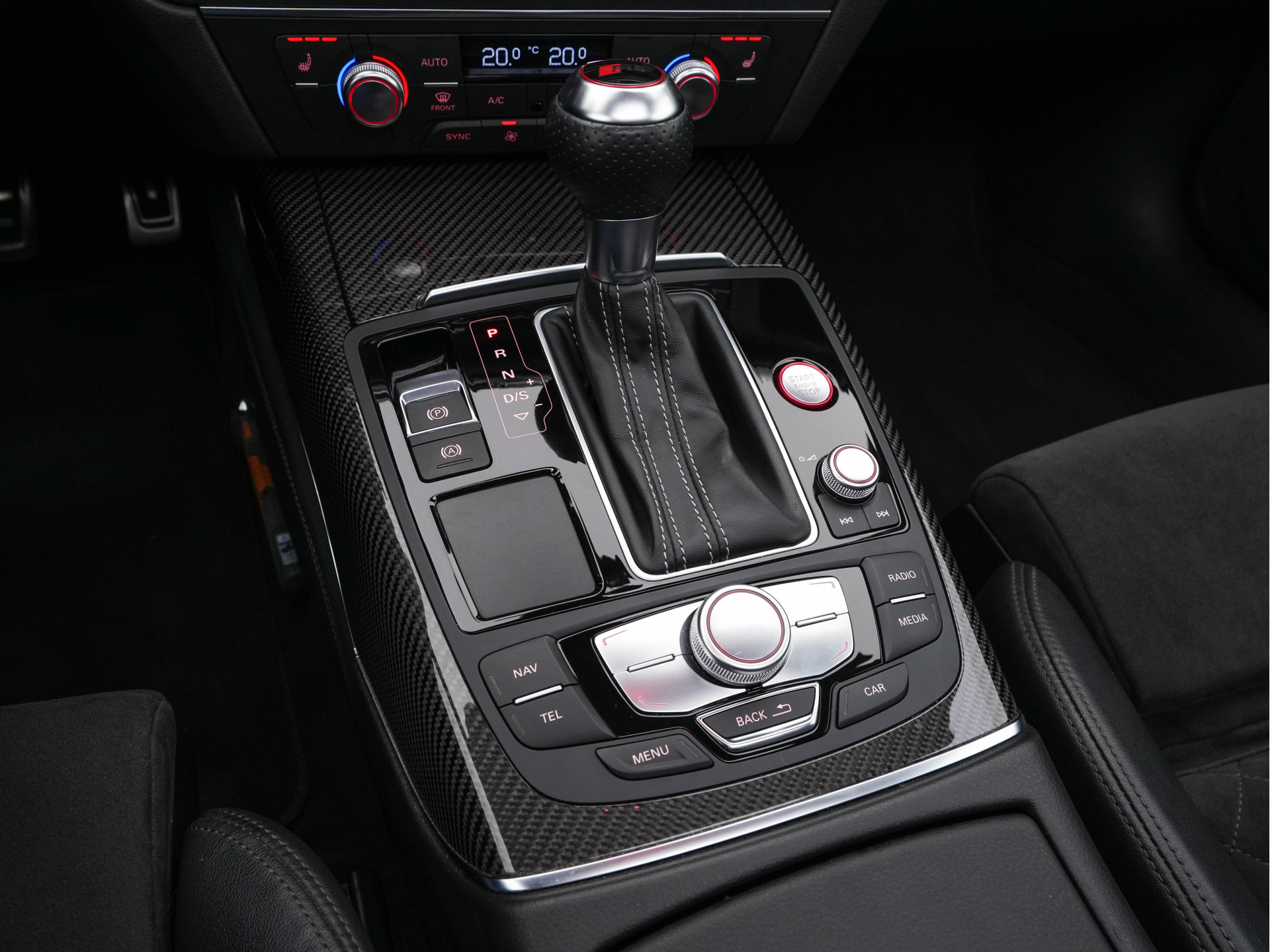 Audi RS6 Avant 4.0 TFSI Quattro *MILLITEK-EXHAUST | CERAMIC-BRAKES | PANO | LEATHER-ALCANTARA | FULL-LED | TOP-VIEW | BLIS | MEMORY-PACK | CARBON-INT. | BOSE-SOUND | LANE-ASSIST | KEYLESS | DAB+ | SPORT-SEATS | SHIFT-PADDLE