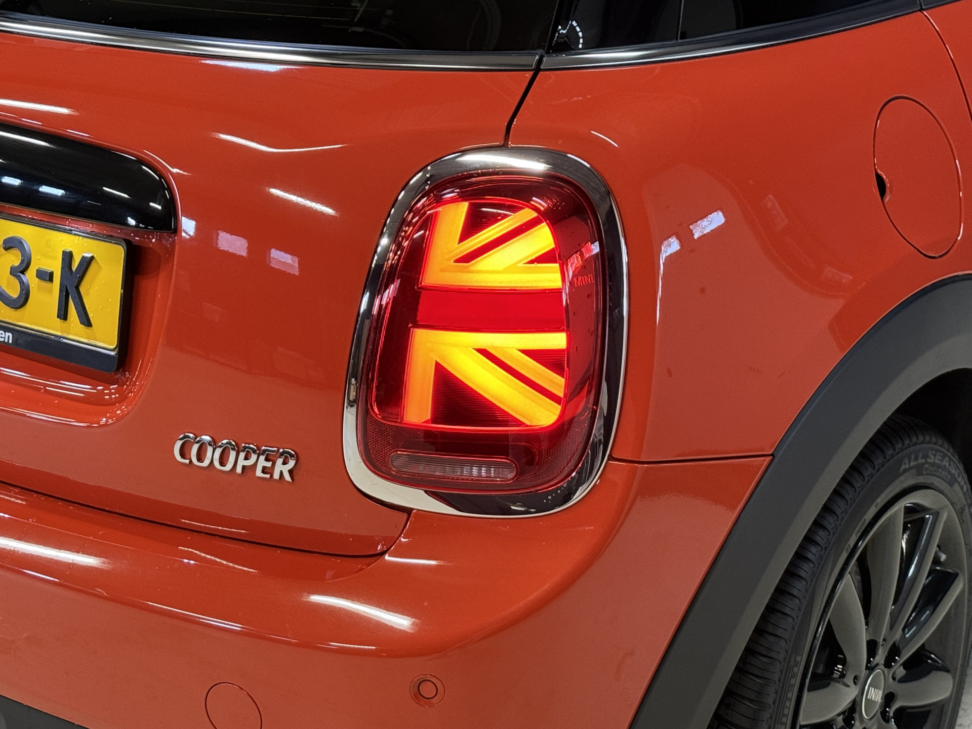 MINI 5-Deurs 1.5 Cooper Pepper | Keyless | Dealeronderhouden | All-Season