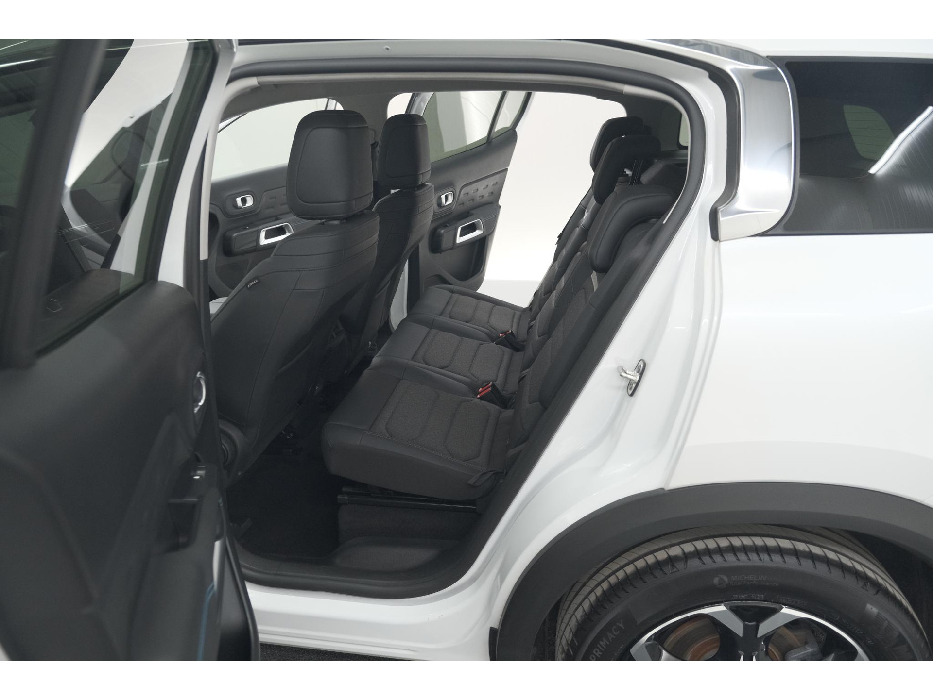 Citroen C5 Aircross Hybrid 136 e-DCS7 Plus | Camera | Navigatie | Parkeersensoren | Apple Carplay