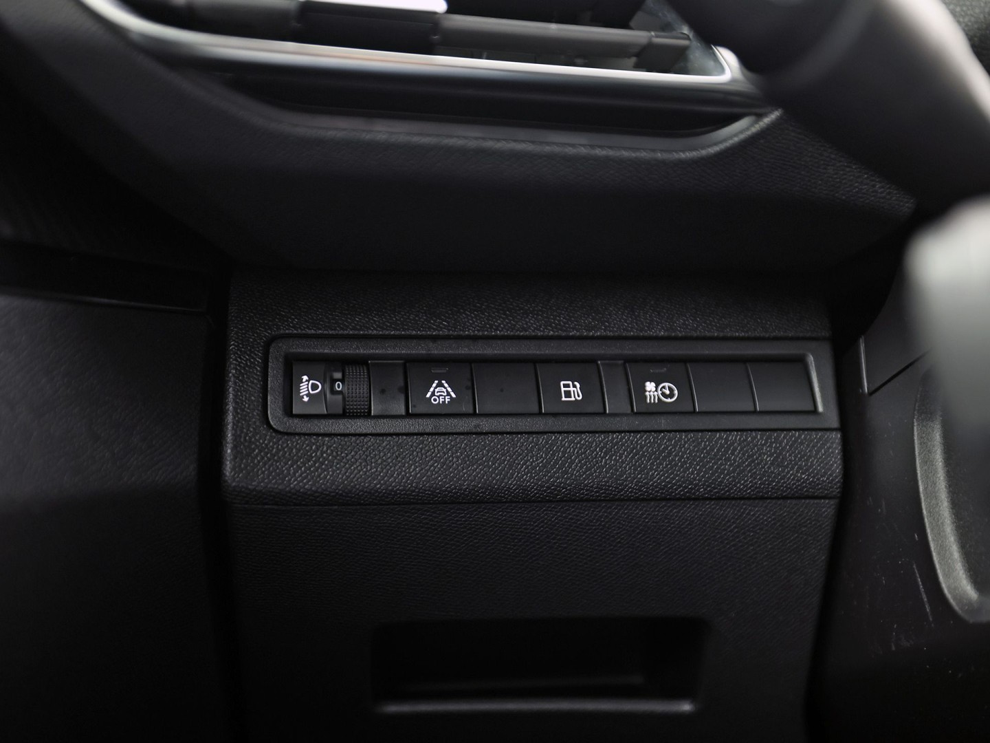 Peugeot 3008 1.6 HYbrid 225 Allure Sport 225Pk Automaat (APPLE CARPLAY, GROOT NAVI, 360 CAMERA, GETINT GLAS, SPORTSTOELEN, LEDER, ZWART HEMEL, LANE ASSIST, NIEUWSTAAT)