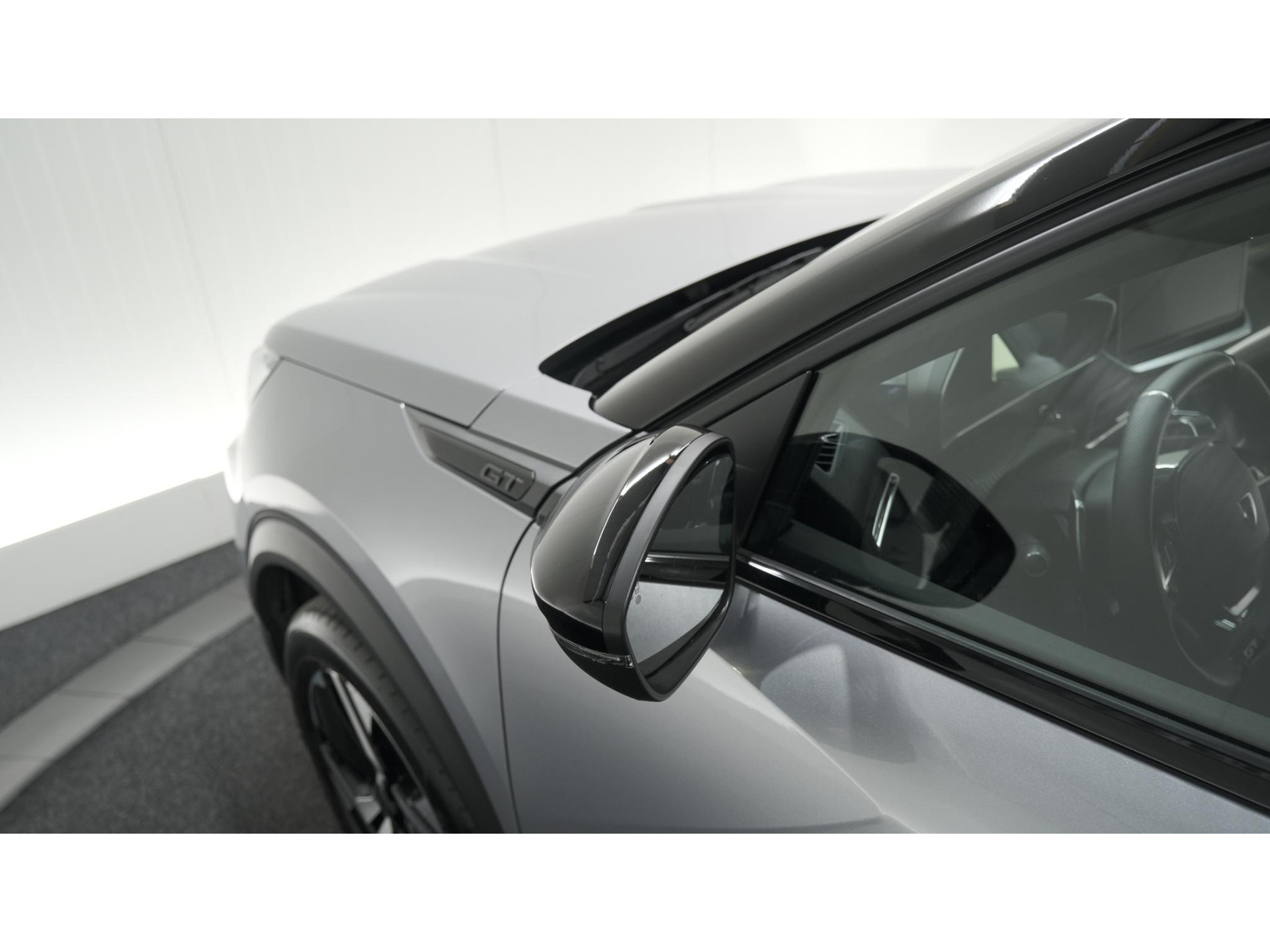 Peugeot 2008 PureTech 130 EAT8 GT | 360 Camera | Adaptieve Cruise Control | Dodehoekdetectie | Apple Carplay