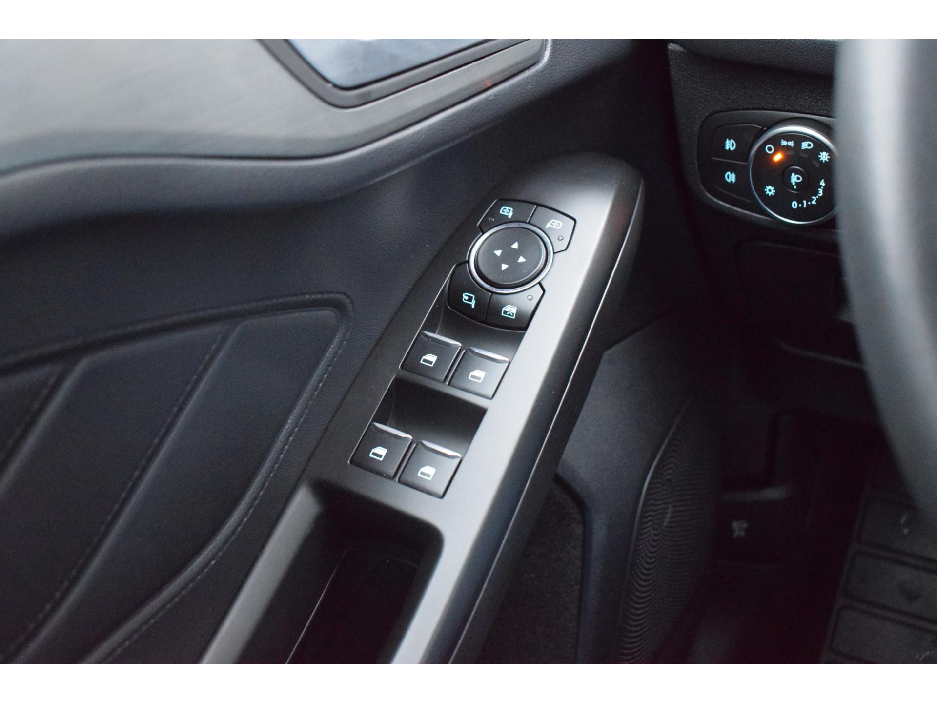 Ford Focus Wagon Wagon 1.5 EcoBlue Titanium Business | Automaat | Trekhaak | Apple CarPlay | Climate