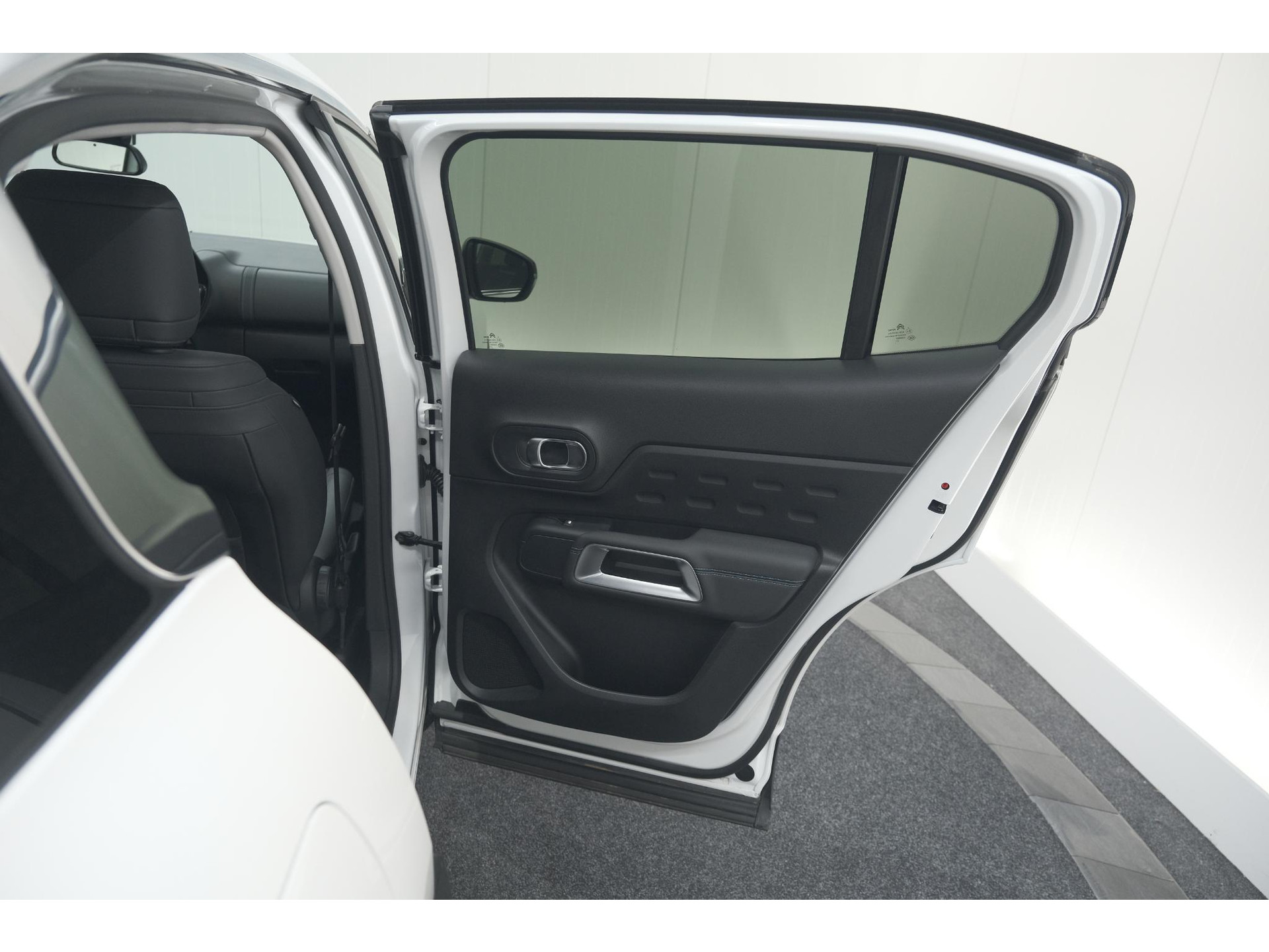 Citroen C5 Aircross Hybrid 136 e-DCS7 Plus | Camera | Navigatie | Parkeersensoren | Apple Carplay