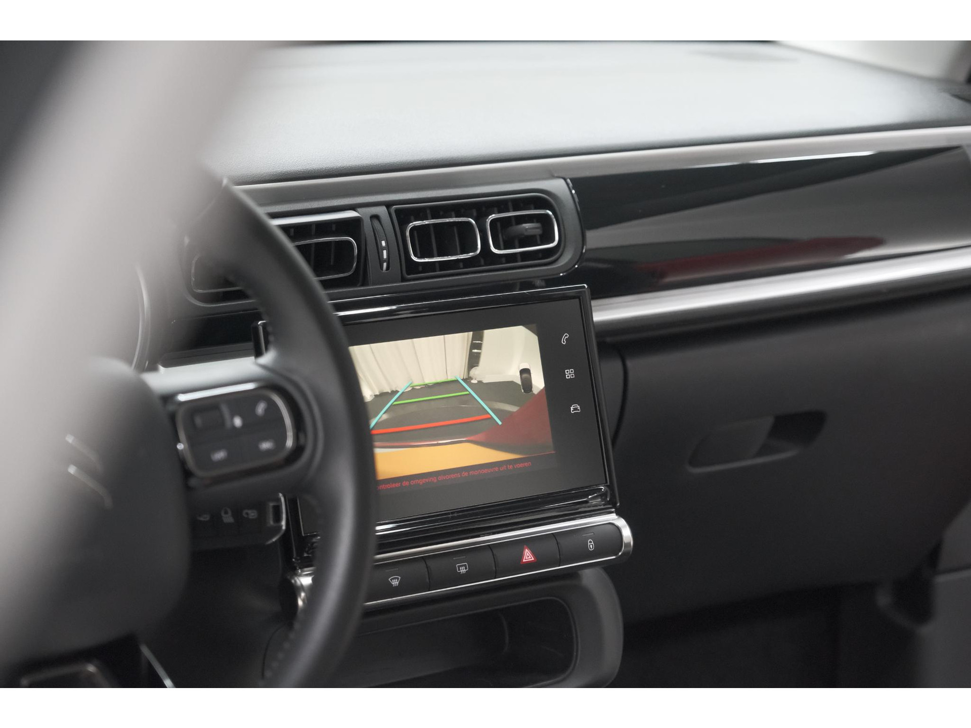 Citroen C3 PureTech 82 S&S Shine | Camera | Apple Carplay | Parkeersensoren | 16 Inch Velgen