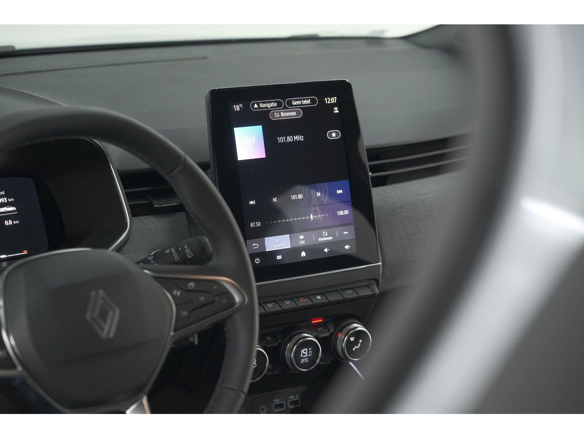 Renault Clio TCe 90 GPF techno | 360 Camera | Adaptieve Cruise Control | 9.3 Inch Groot Scherm