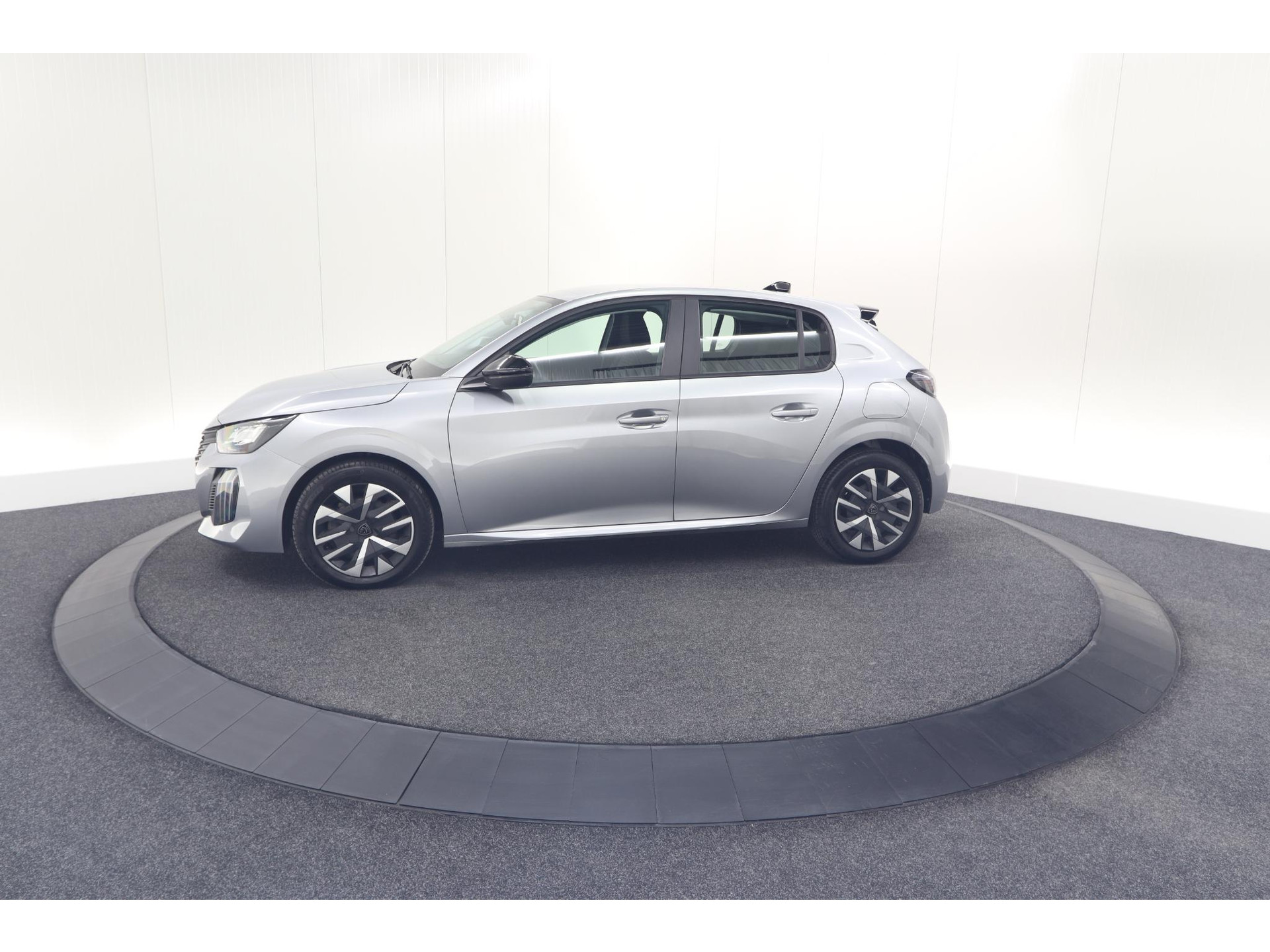 Peugeot 208 PureTech 100 Active | Parkeersensoren | Navigatie | Apple Carplay