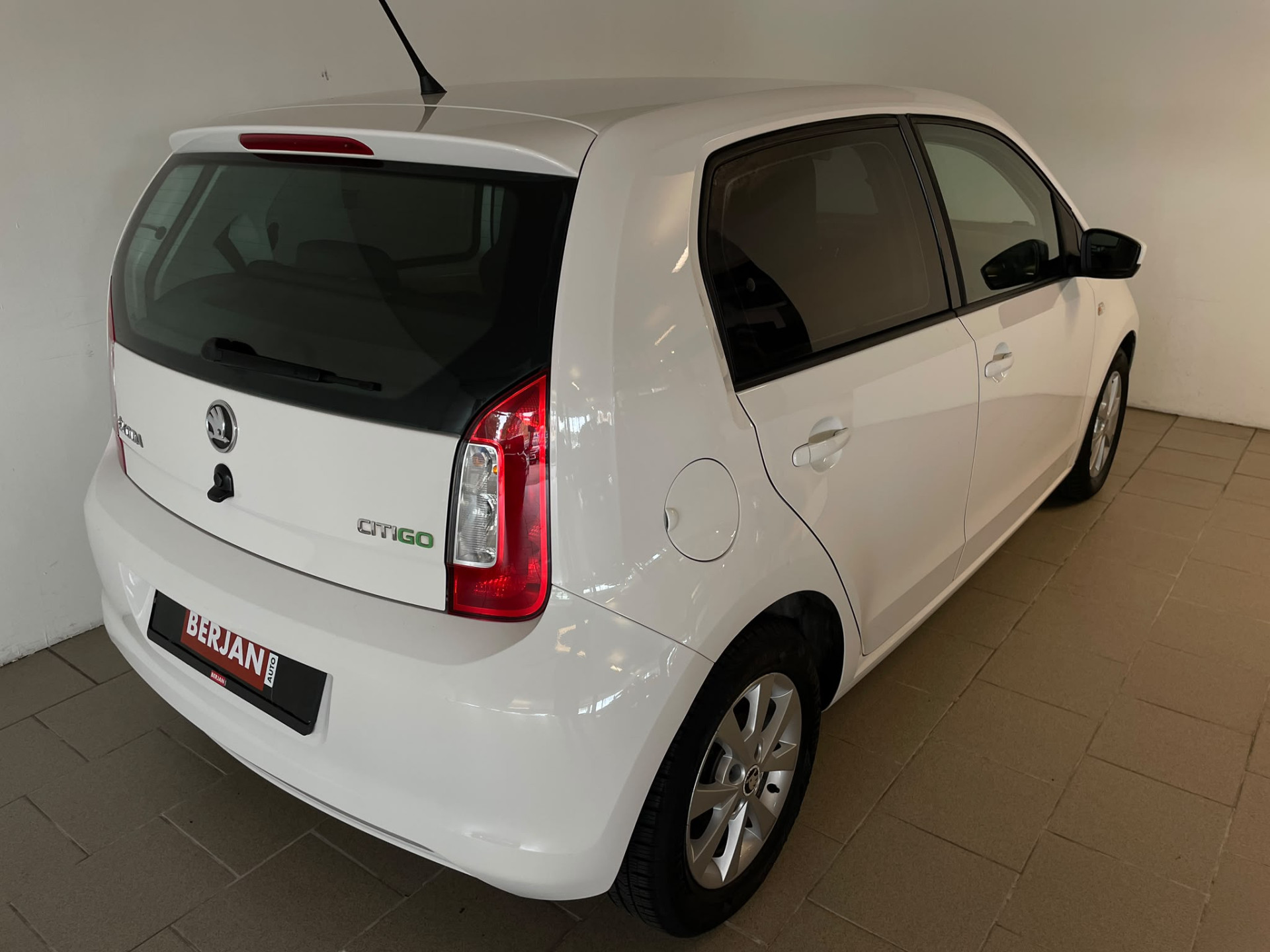 ŠKODA Citigo 1.0 Greentech Drive AIRCO CRUISE ELEK RAMEN CENT VERG NWE DISTRI NWE APK VELGEN ZEER NETTE AUTO INRUIL MOG